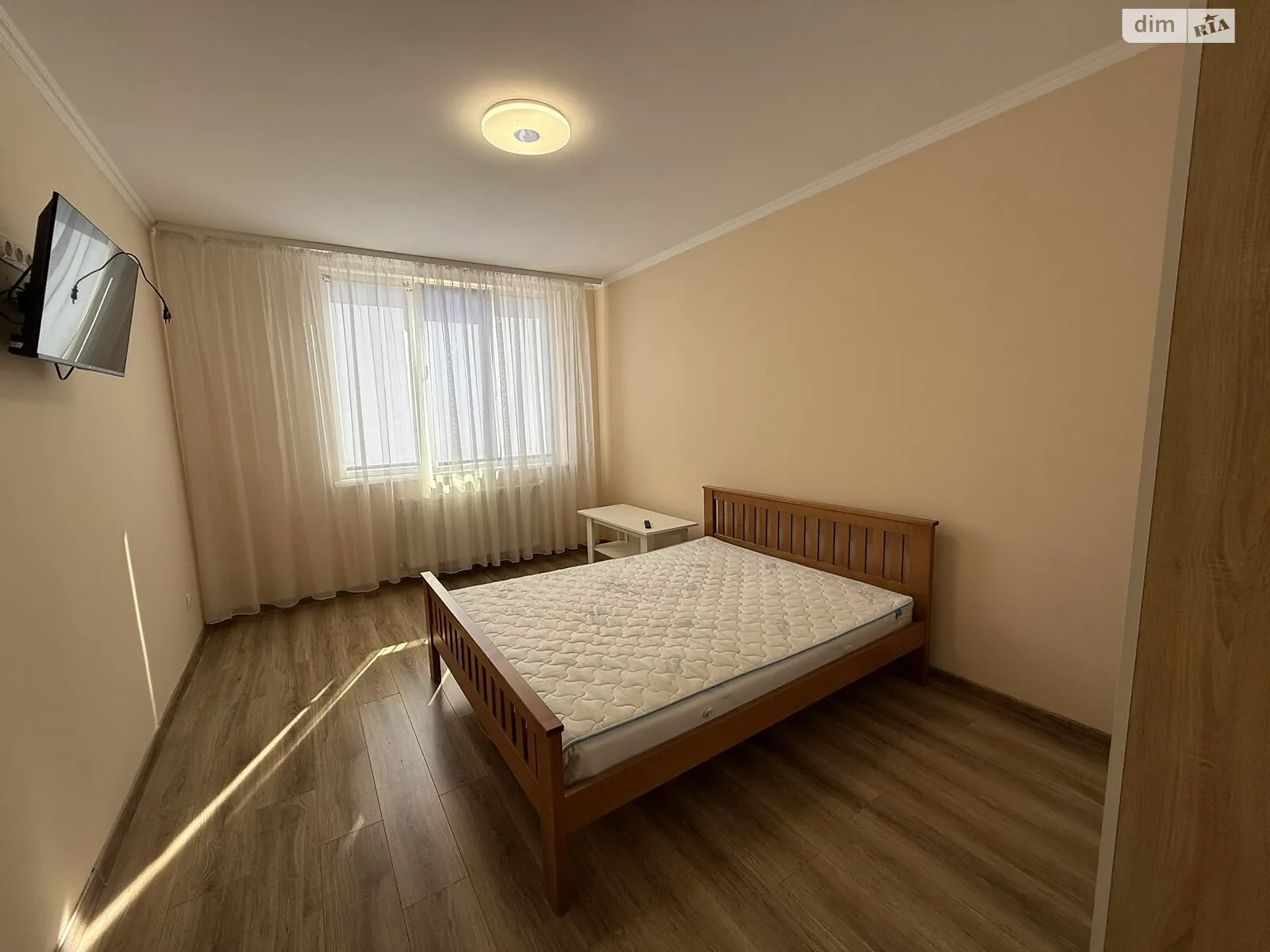 Продается 1-комнатная квартира 44.3 кв. м в Львове, ул. Миклеша Карла, 17 - фото 1