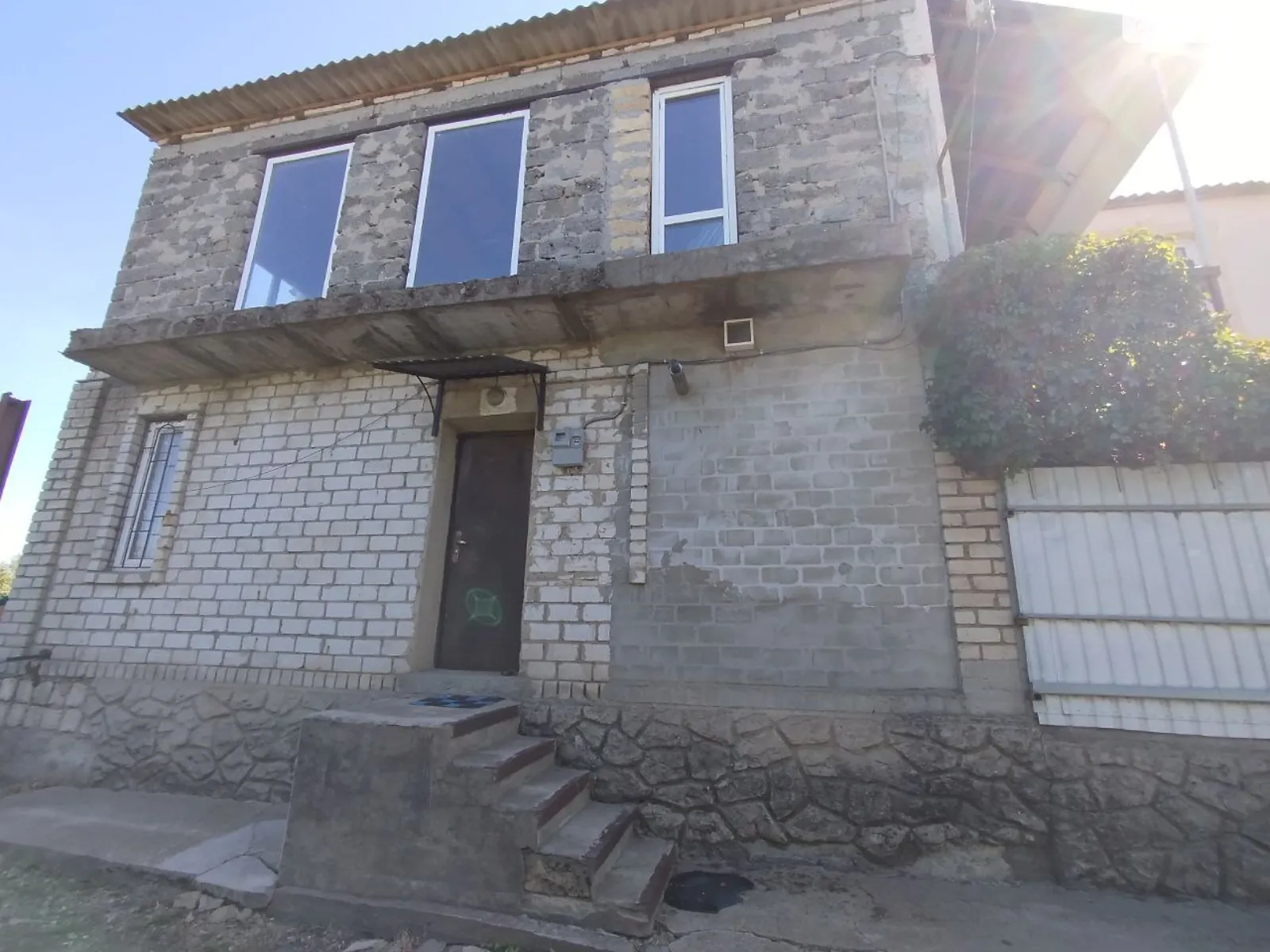 Продается дом на 2 этажа 176 кв. м с камином, цена: 35000 $ - фото 1
