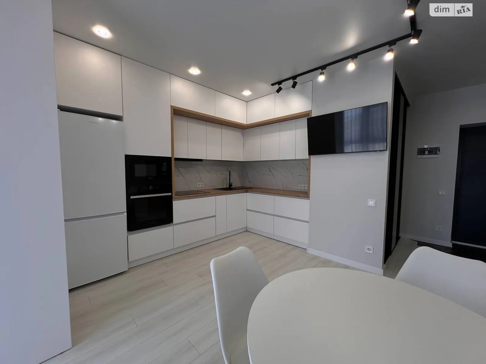 Продається 1-кімнатна квартира 44.9 кв. м у Рівному, вул. Студентська, 34 - фото 1