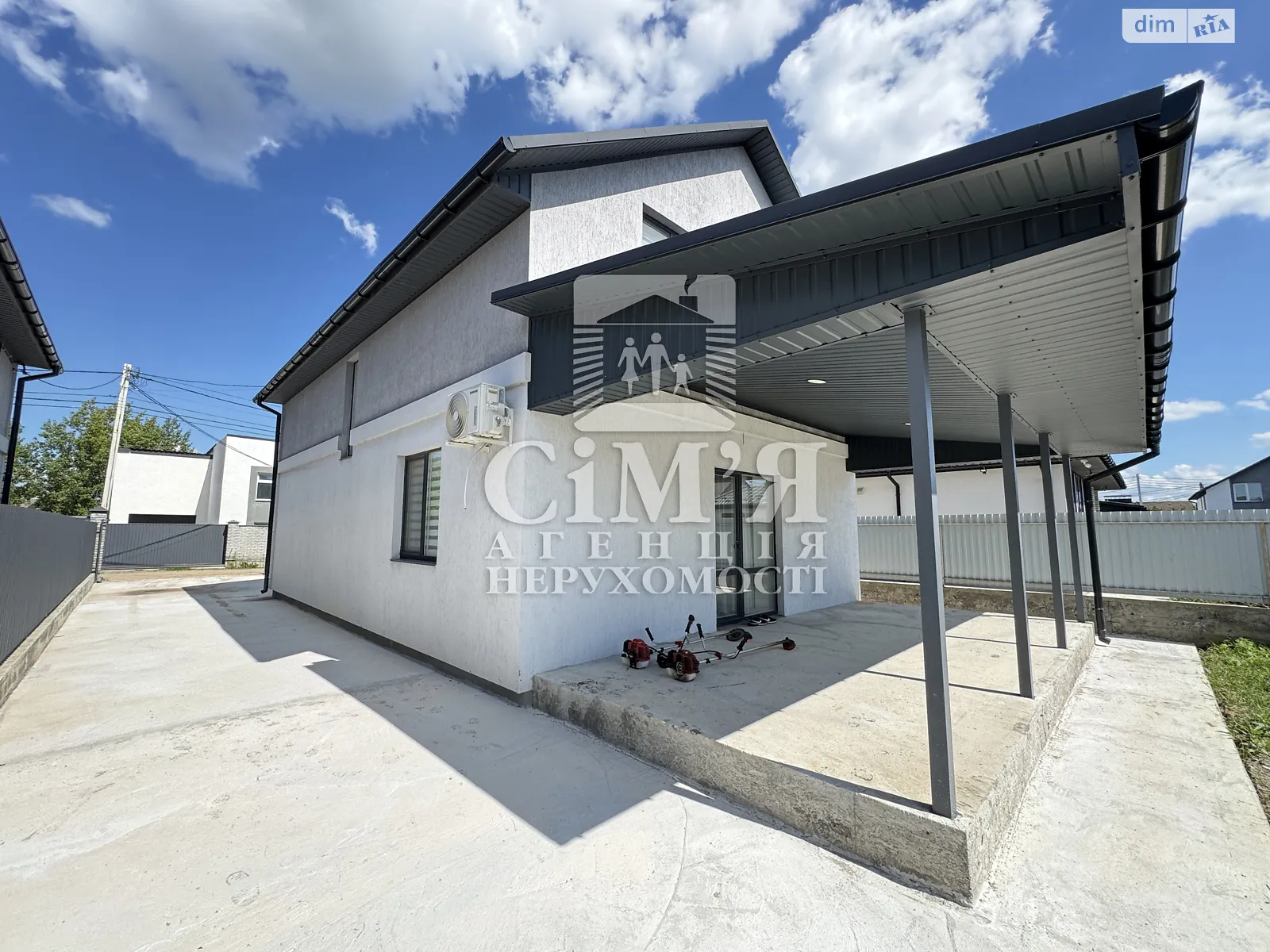 Сдается в аренду дом на 2 этажа 120 кв. м с садом, цена: 1500 $ - фото 1