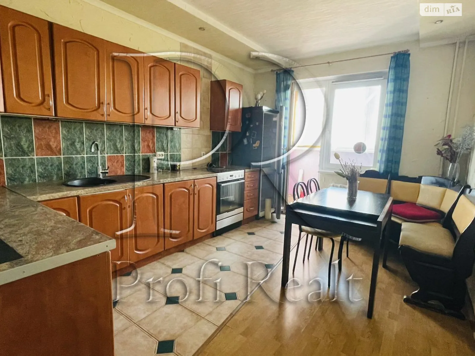 Продается 2-комнатная квартира 56 кв. м в Киеве, Харьковское шоссе, 56 - фото 1