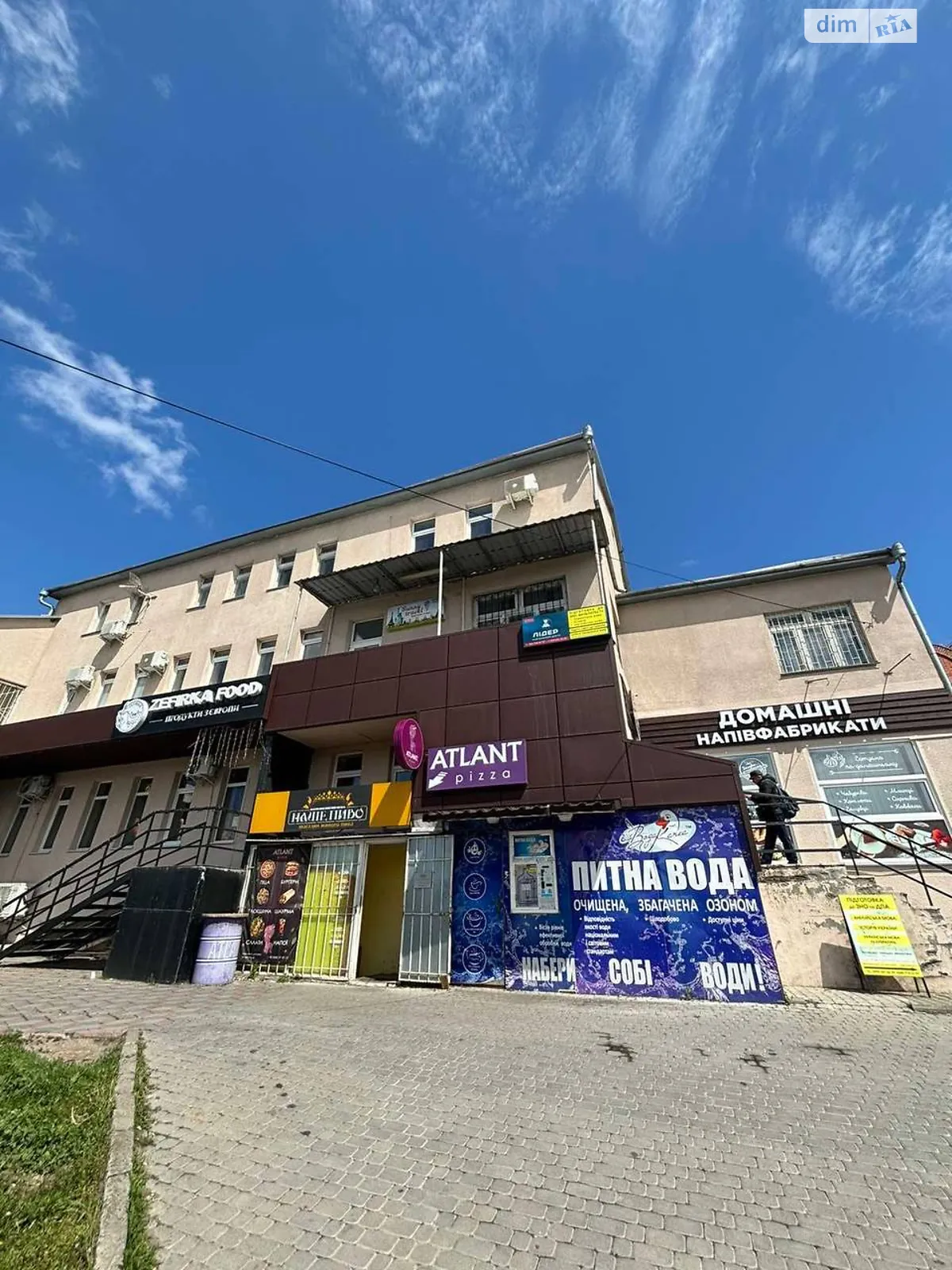 Сдается в аренду офис 90 кв. м в бизнес-центре, цена: 16000 грн - фото 1