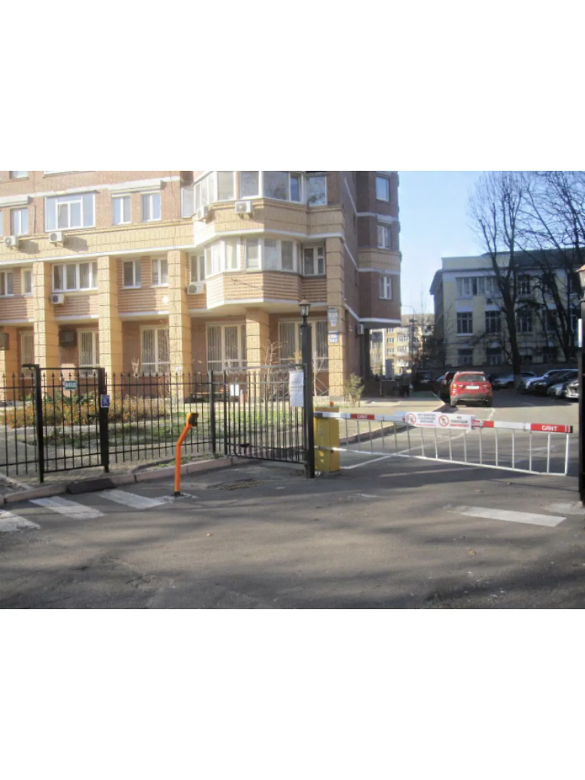 Сдается в аренду 3-комнатная квартира 119.6 кв. м в Киеве, ул. Клиническая, 23-25 - фото 1