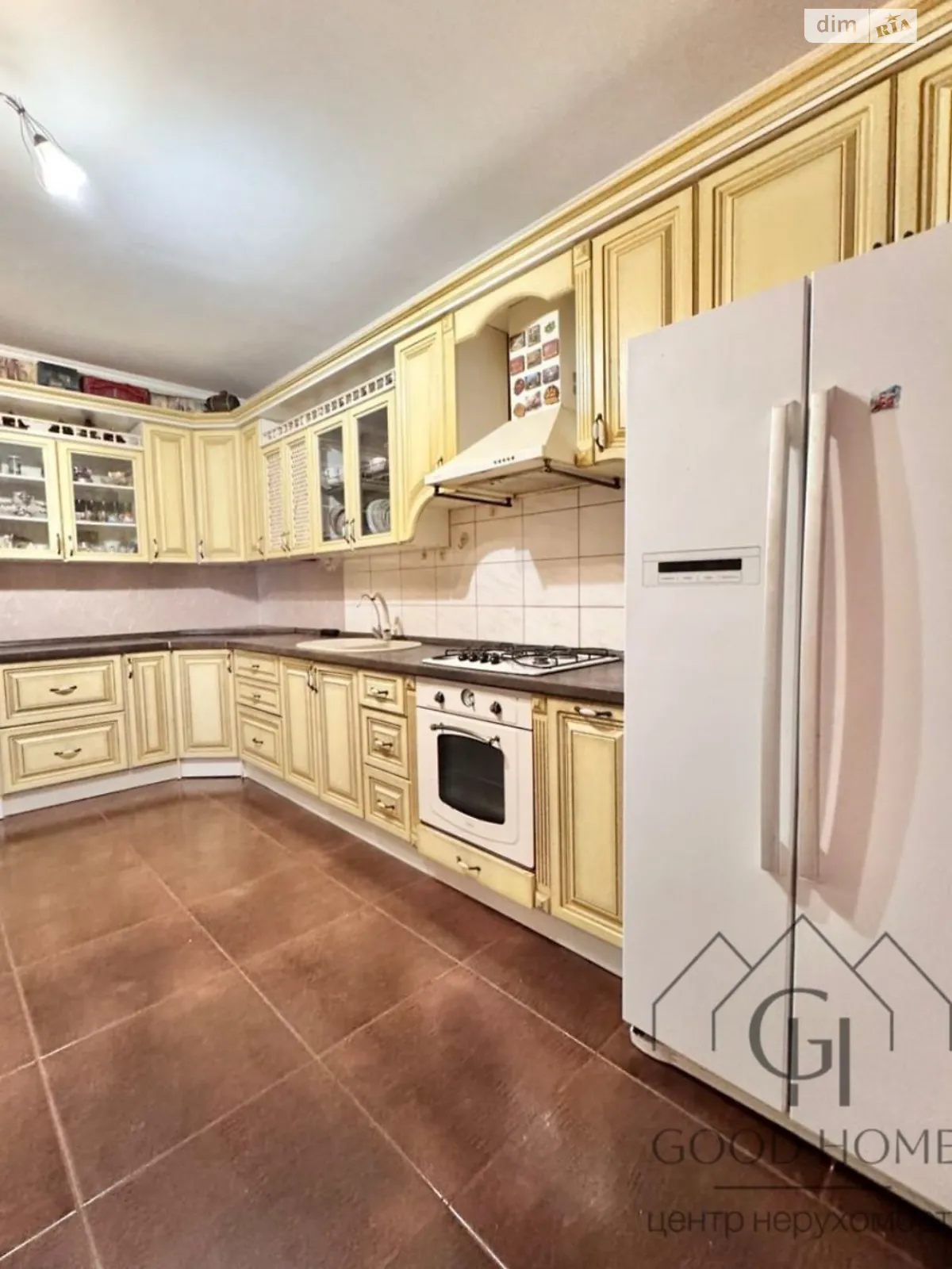 Продается дом на 2 этажа 193 кв. м с участком, цена: 119000 $ - фото 1