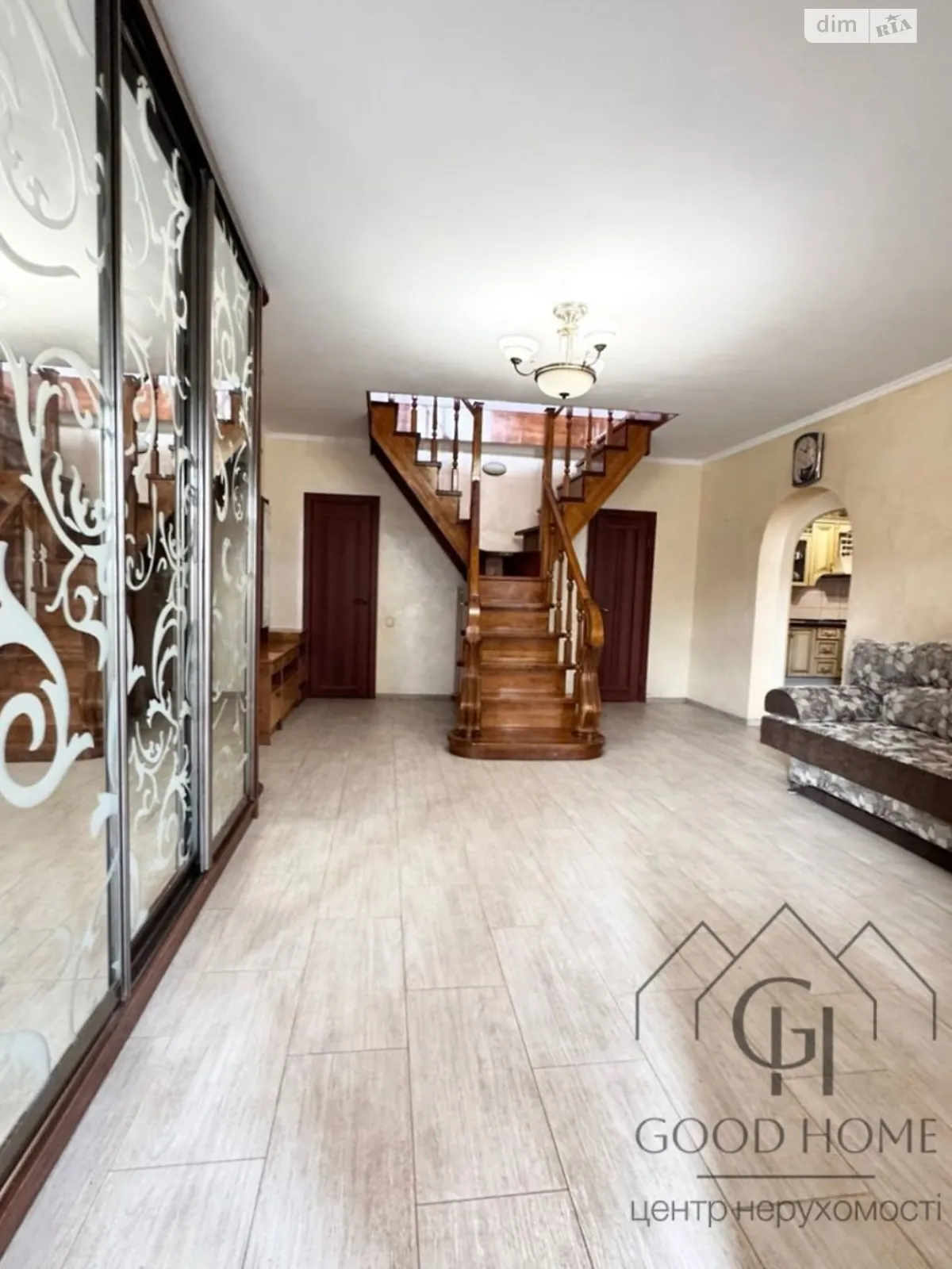 Продается дом на 2 этажа 193 кв. м с балконом, цена: 119000 $ - фото 1