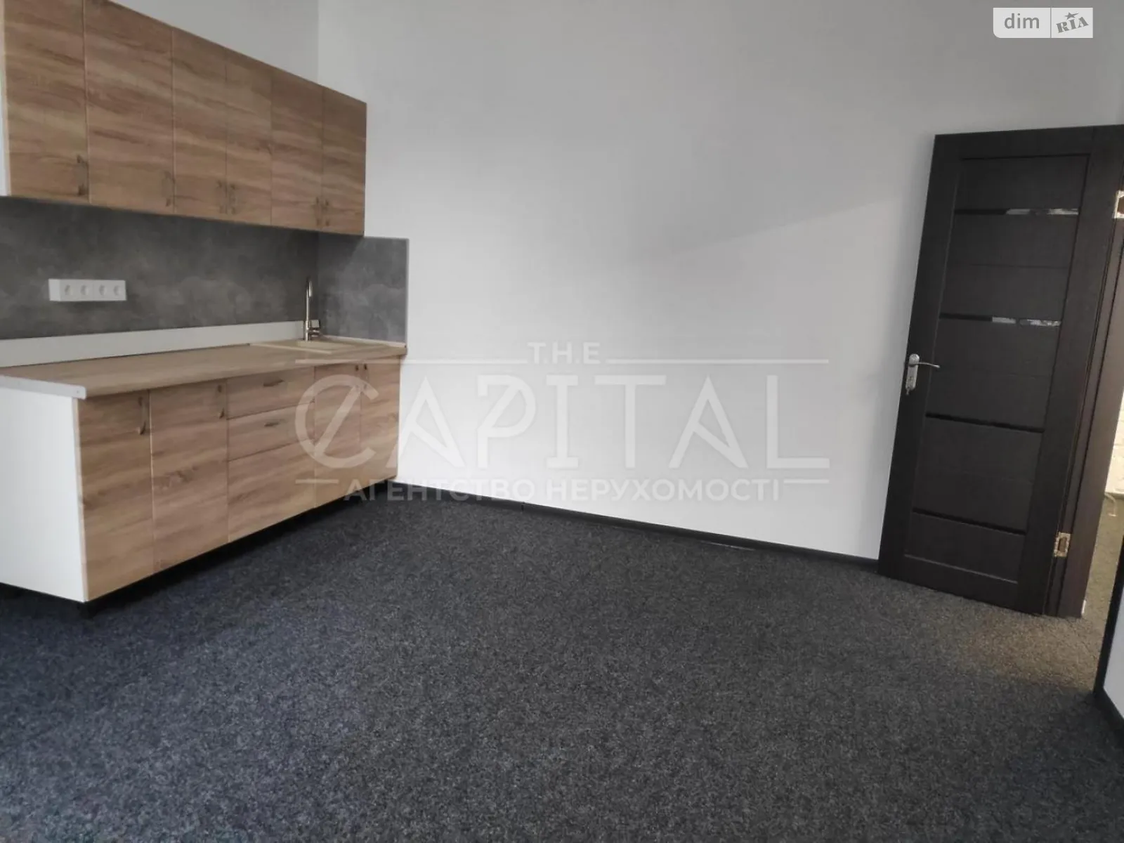 Сдается в аренду офис 260 кв. м в бизнес-центре, цена: 5200 $ - фото 1