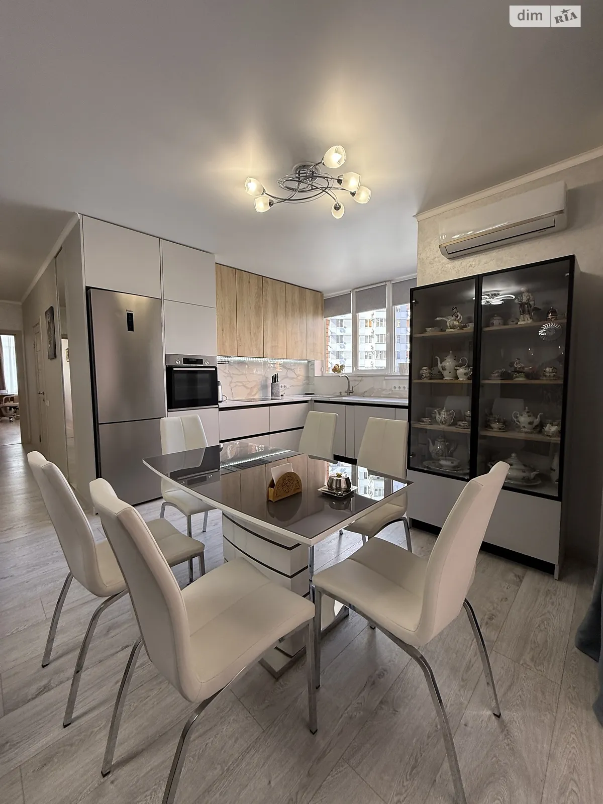 Продается 2-комнатная квартира 96 кв. м в Одессе, ул. Люстдорфская дорога, 55/6 - фото 1