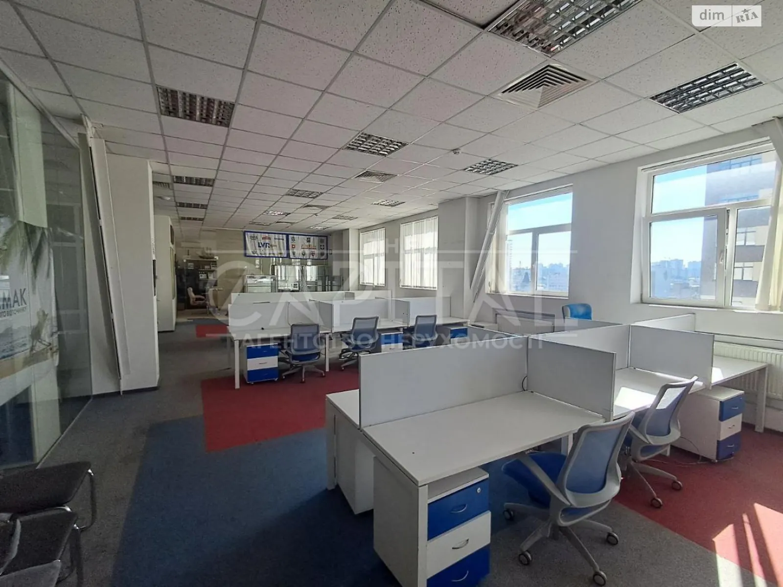 Сдается в аренду офис 250 кв. м в бизнес-центре, цена: 2000 $ - фото 1