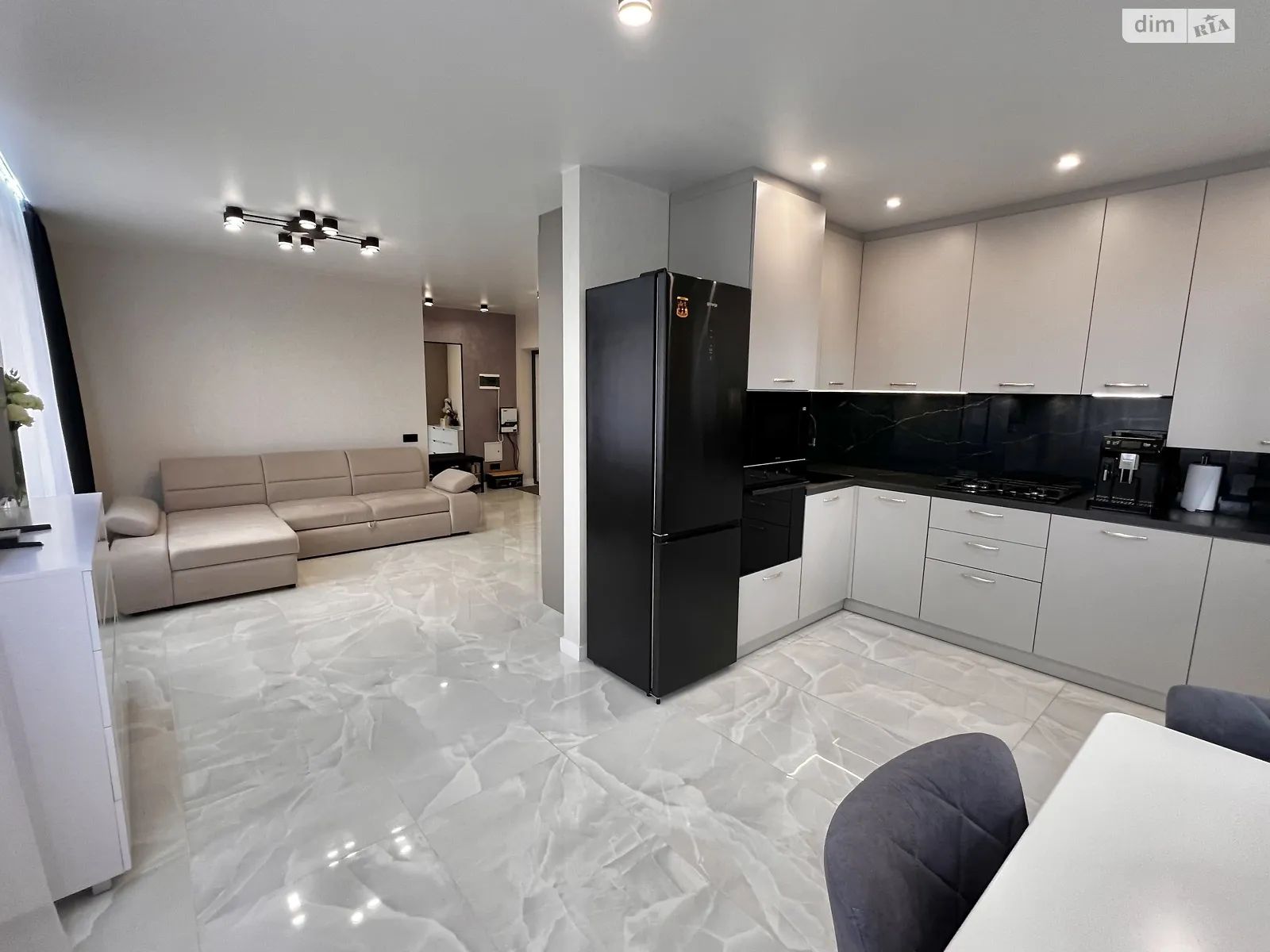 Продается 1-комнатная квартира 63.2 кв. м в Софиевской Борщаговке, ул. Счастливая, 43 - фото 1