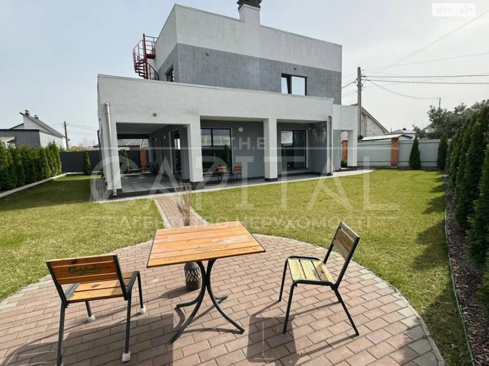 Сдается в аренду дом на 2 этажа 180 кв. м с участком, цена: 2200 $ - фото 1