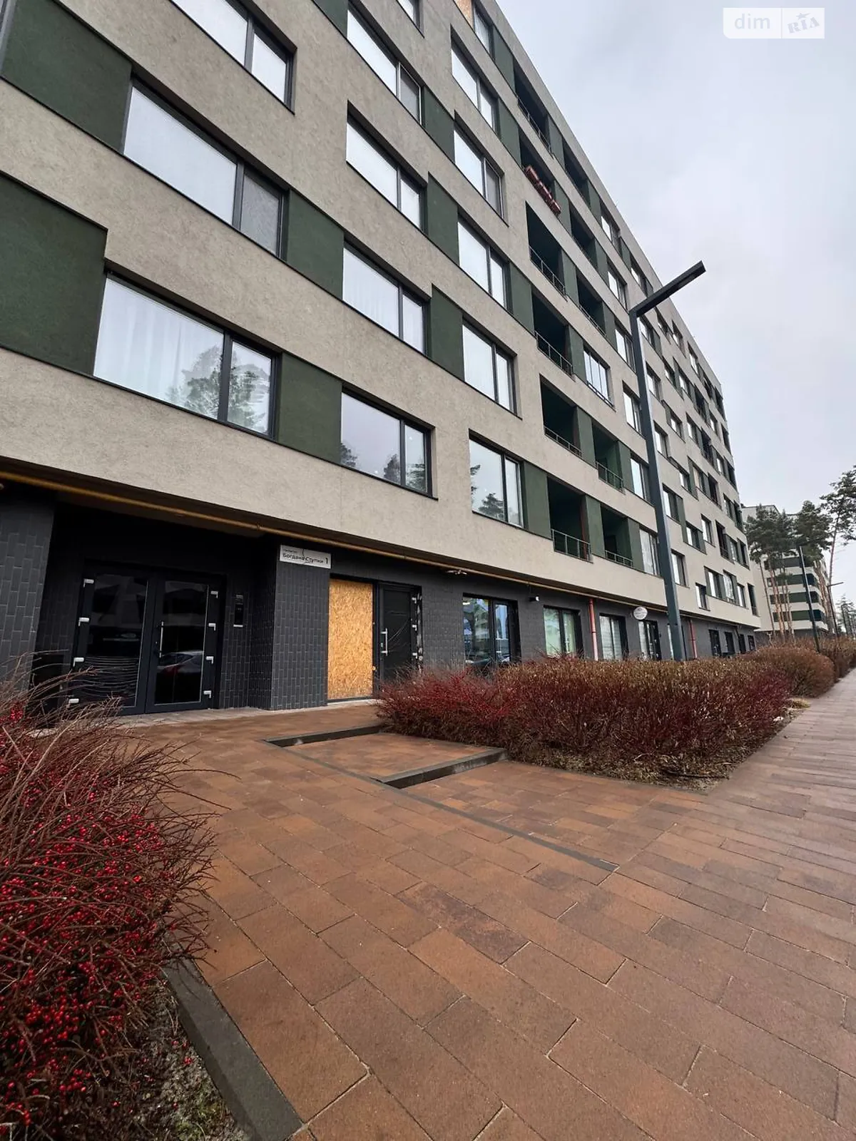 Продается 3-комнатная квартира 72.2 кв. м в Гостомеле, пер. Богдана Ступки, 1 - фото 1