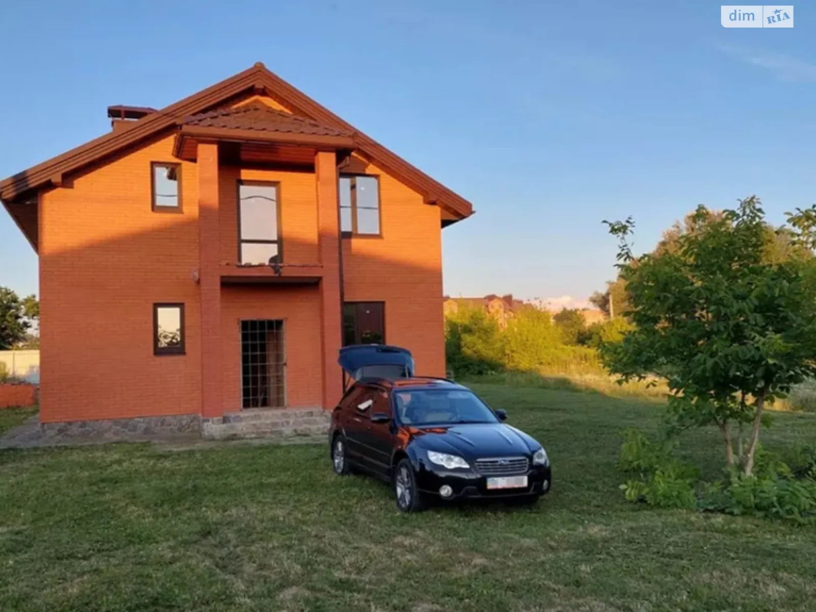 Продается дом на 2 этажа 114 кв. м с гаражом, цена: 95000 $ - фото 1