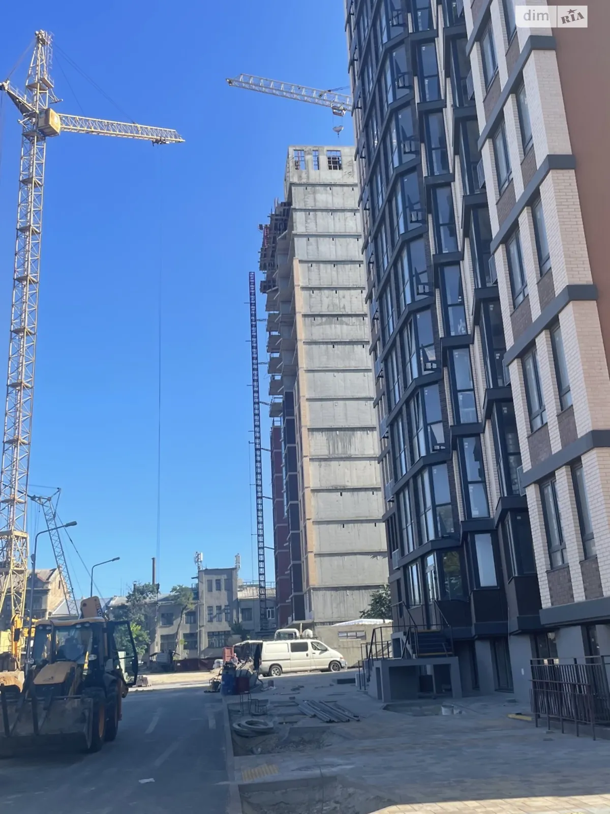 Продается 2-комнатная квартира 76 кв. м в Одессе, ул. Прохоровская, 40 корпус 3 - фото 1