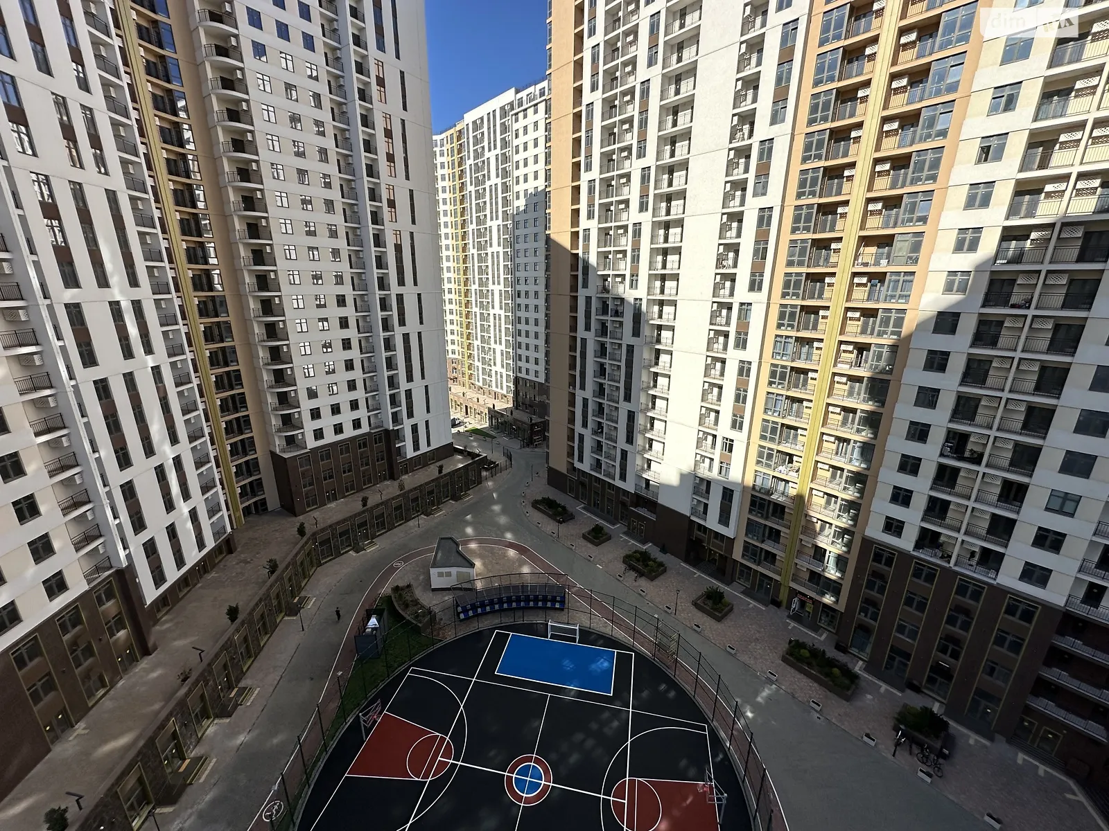 Продається 2-кімнатна квартира 64.5 кв. м у Одесі, вул. Краснова, 3 корпус 66 - фото 1