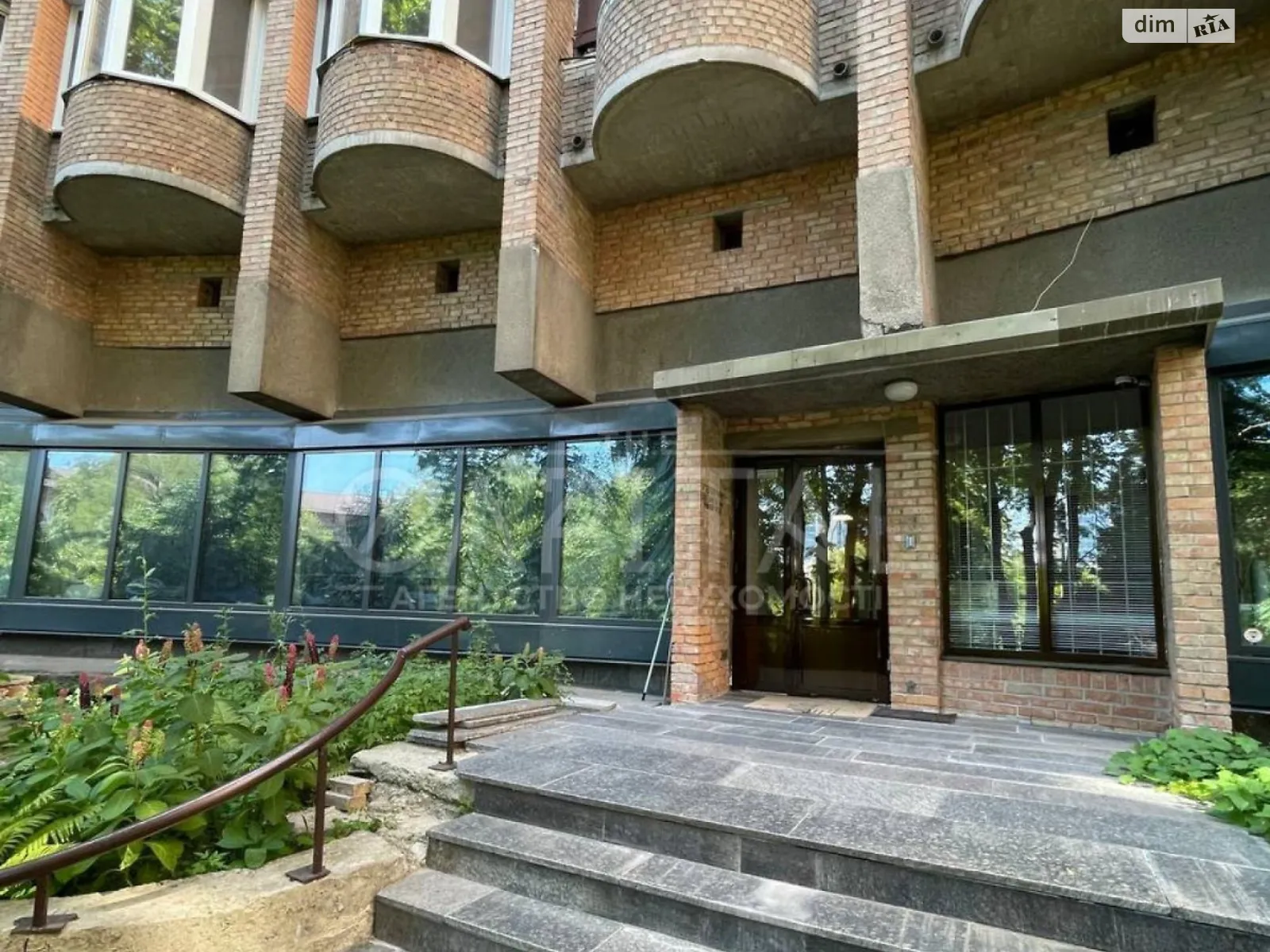 Продается помещения свободного назначения 280 кв. м в 8-этажном здании, цена: 1000000 $ - фото 1