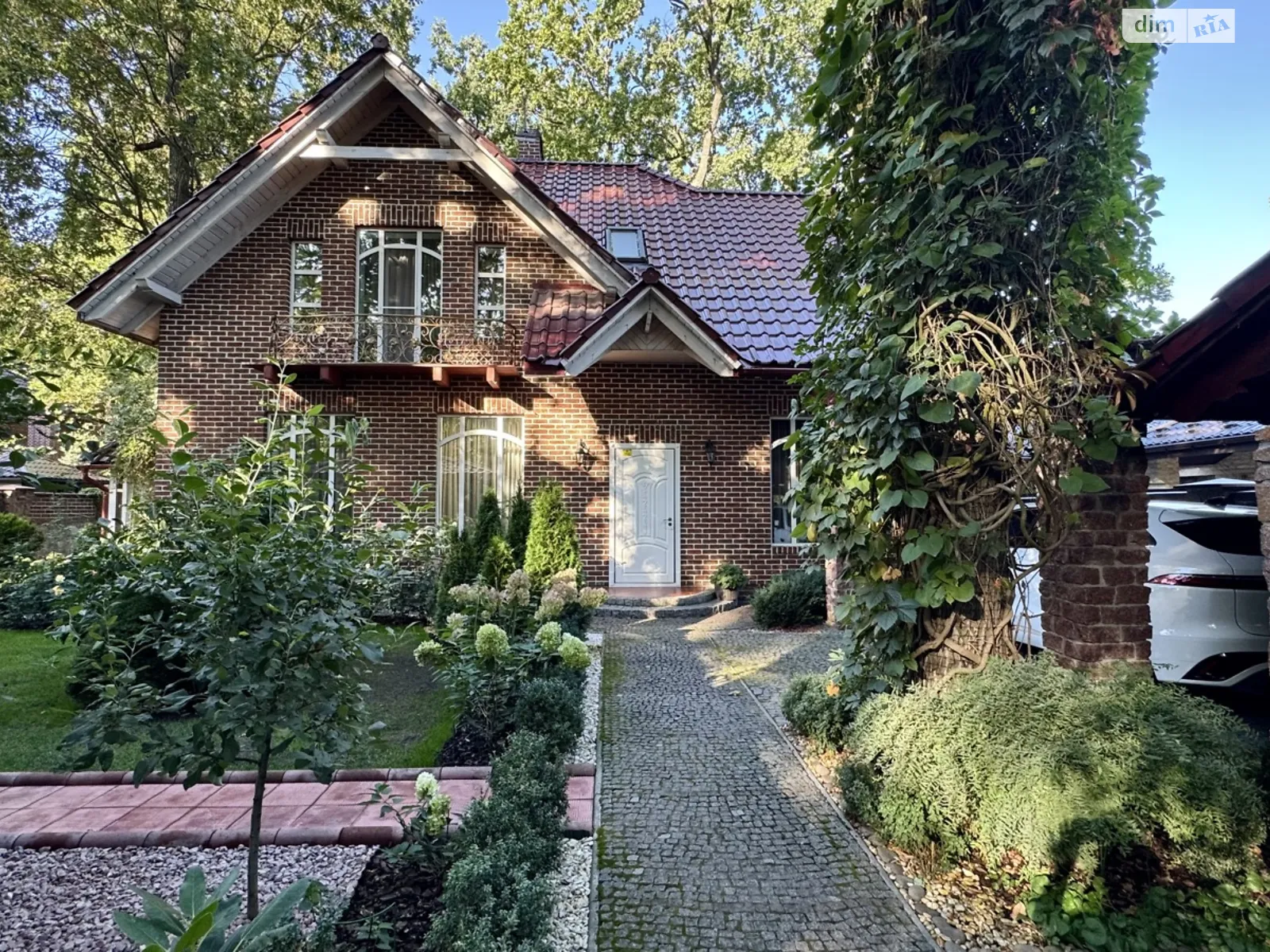 Продається будинок 2 поверховий 186.2 кв. м з садом, цена: 300000 $ - фото 1