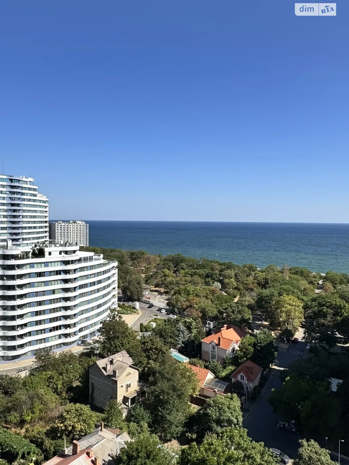 Продається 1-кімнатна квартира 41 кв. м у Одесі, вул. Літературна, 10 - фото 1