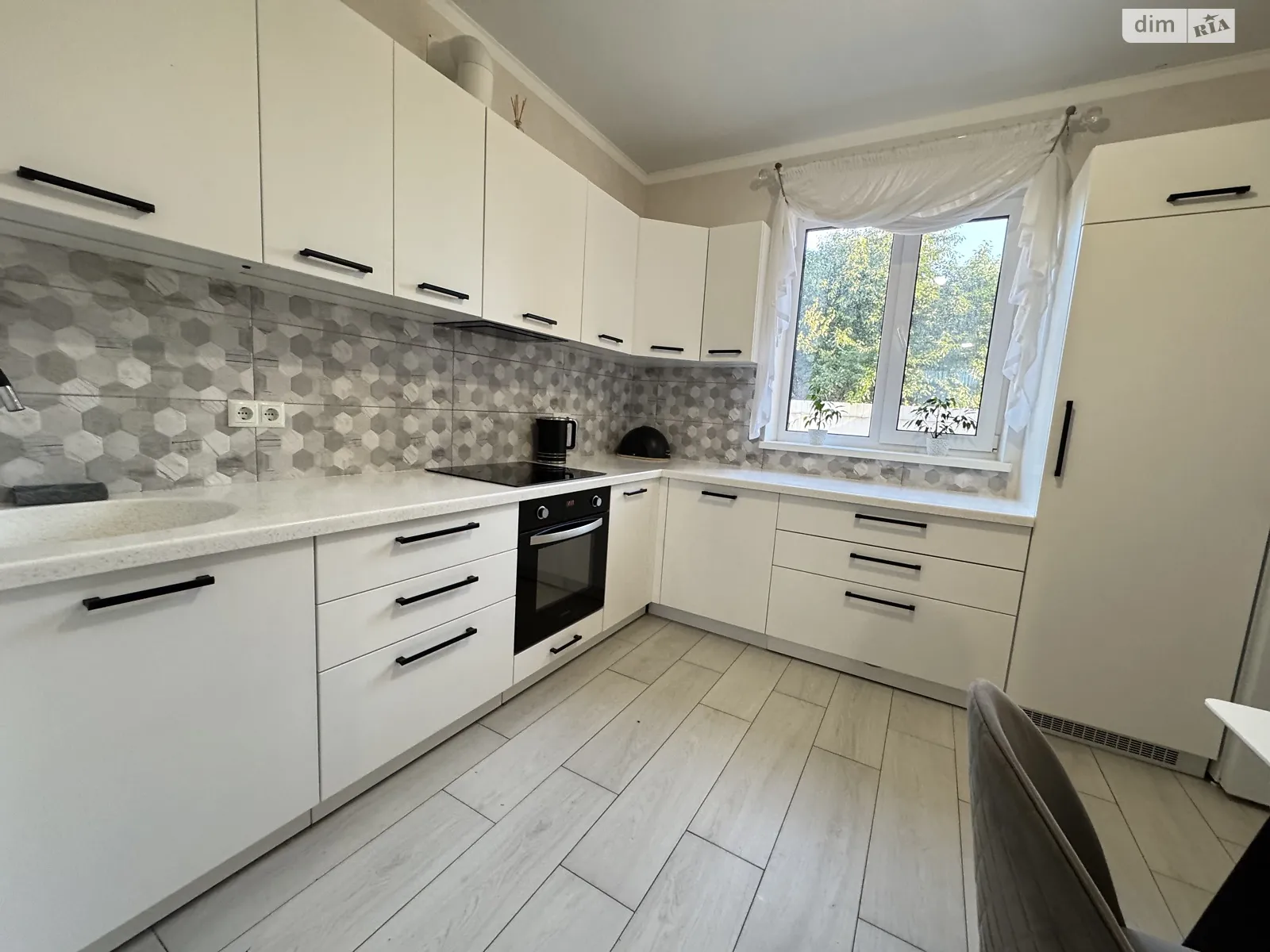 Продается дом на 3 этажа 110 кв. м с подвалом, цена: 175000 $ - фото 1