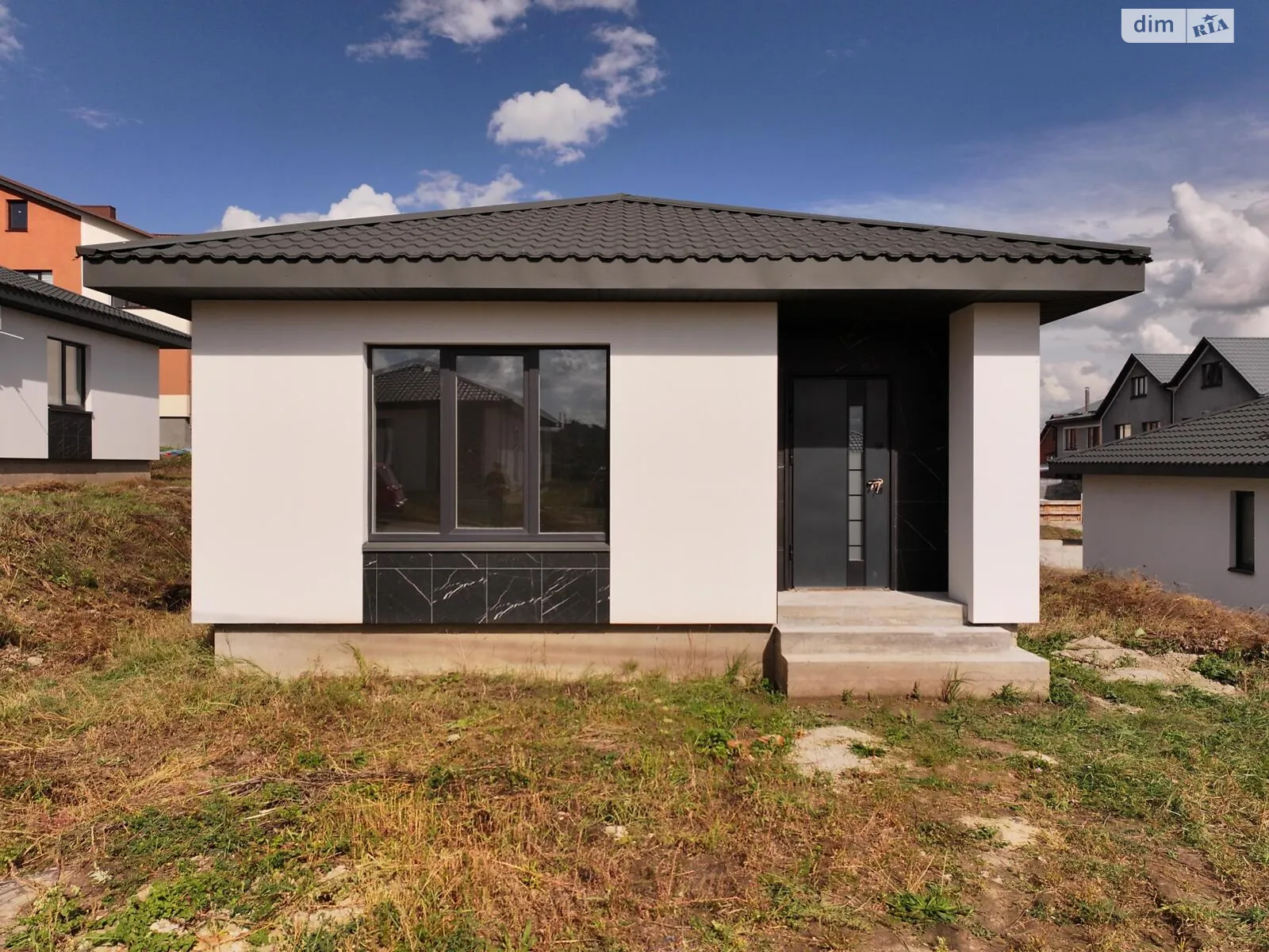 Продается одноэтажный дом 82 кв. м с гаражом, цена: 74000 $ - фото 1