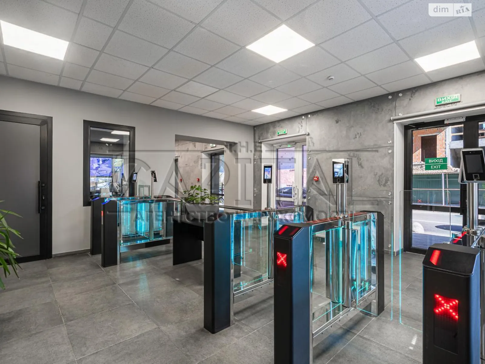 Сдается в аренду офис 513 кв. м в бизнес-центре, цена: 12850 $ - фото 1