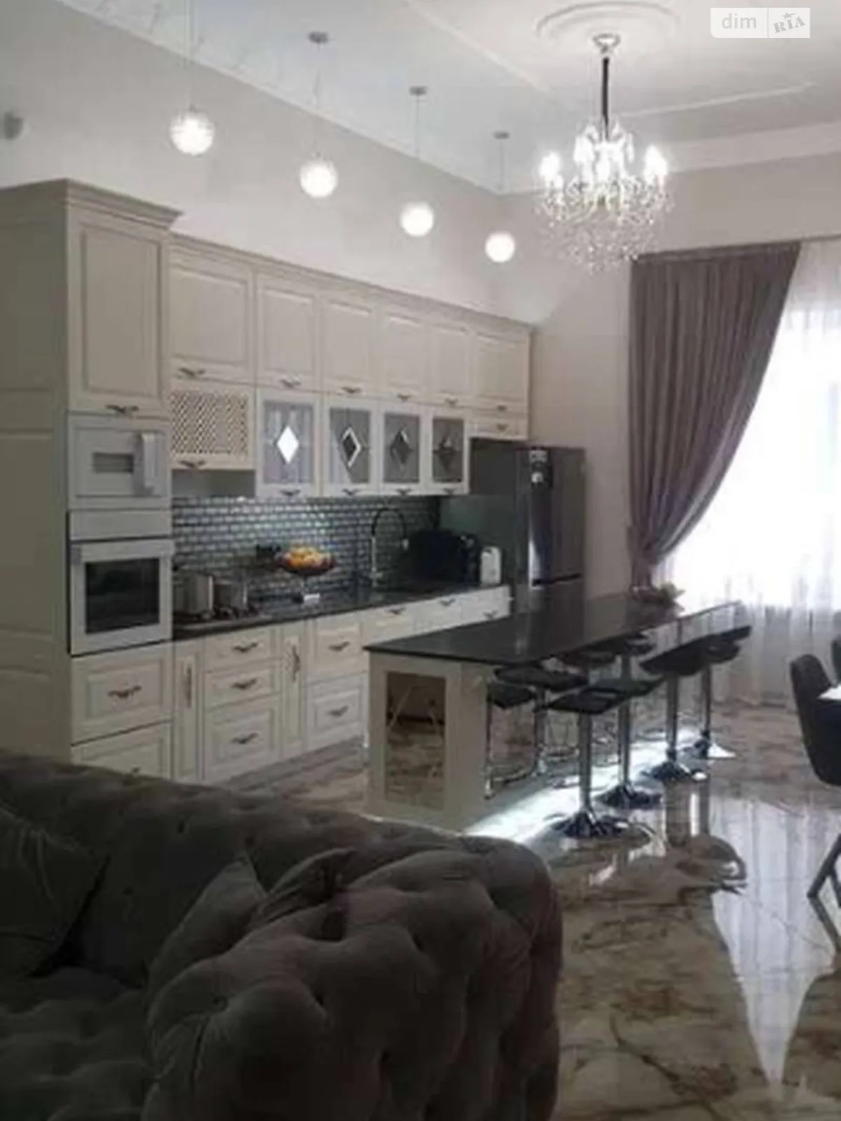 Продается одноэтажный дом 350 кв. м с садом, цена: 470000 $ - фото 1