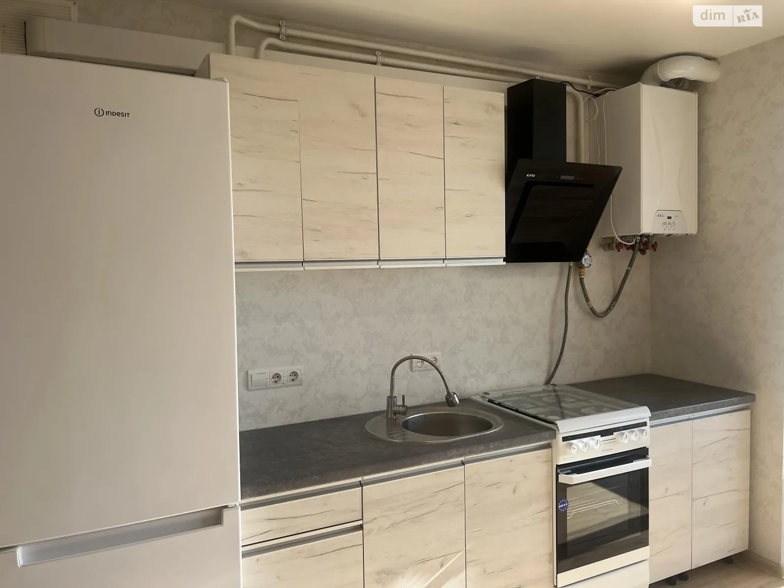 Продается 1-комнатная квартира 47 кв. м в Ровно, ул. Гайдамацкая - фото 1