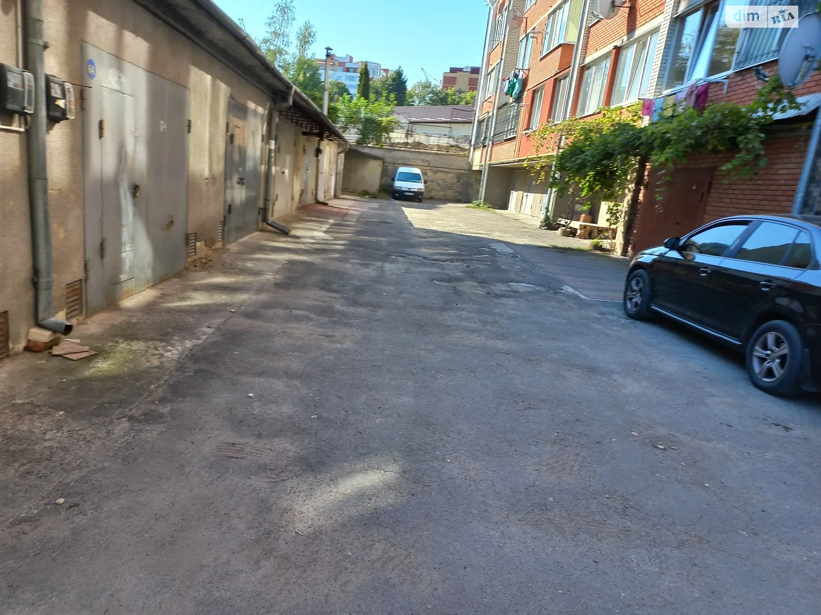 Продается отдельно стоящий гараж под легковое авто на 20 кв. м, цена: 20000 $ - фото 1