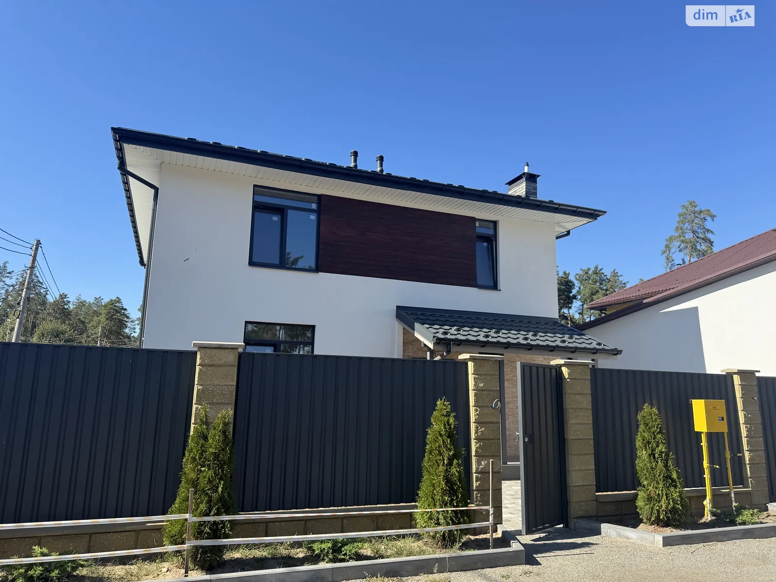 Продается дом на 2 этажа 142 кв. м с баней/сауной, цена: 150000 $ - фото 1