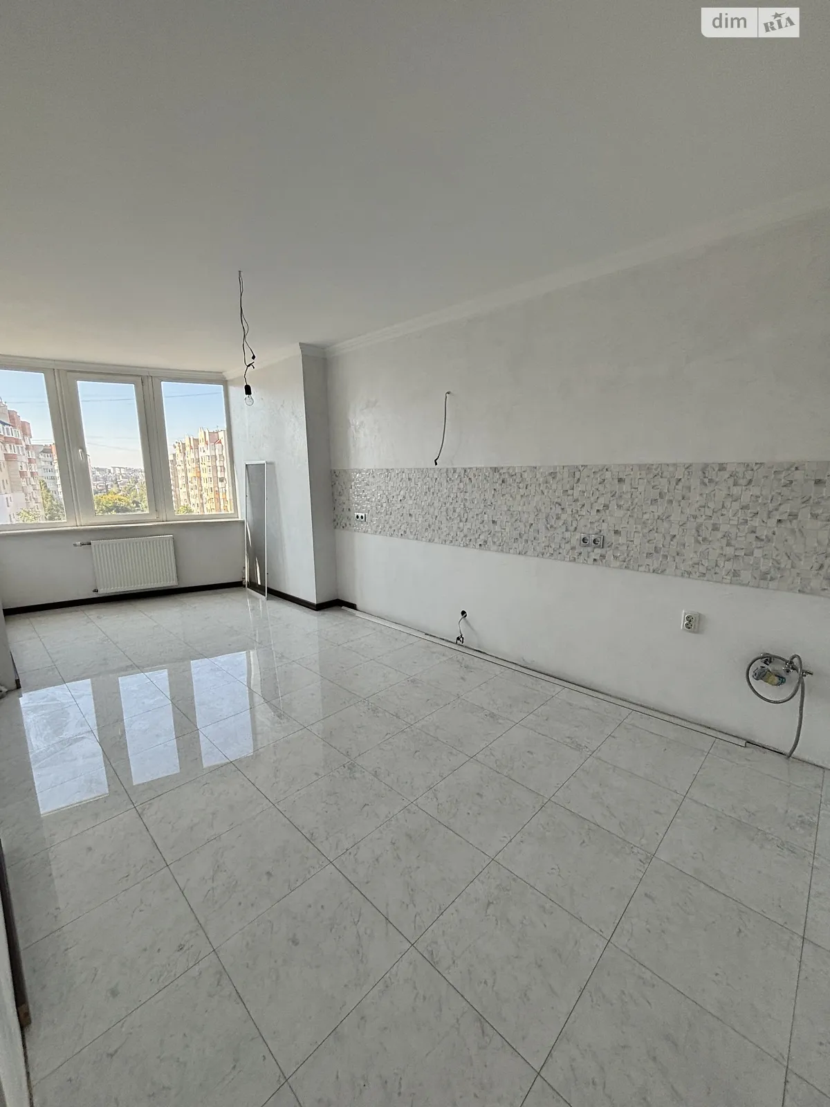 Продается 3-комнатная квартира 154.6 кв. м в Виннице, ул. Зодчих - фото 1