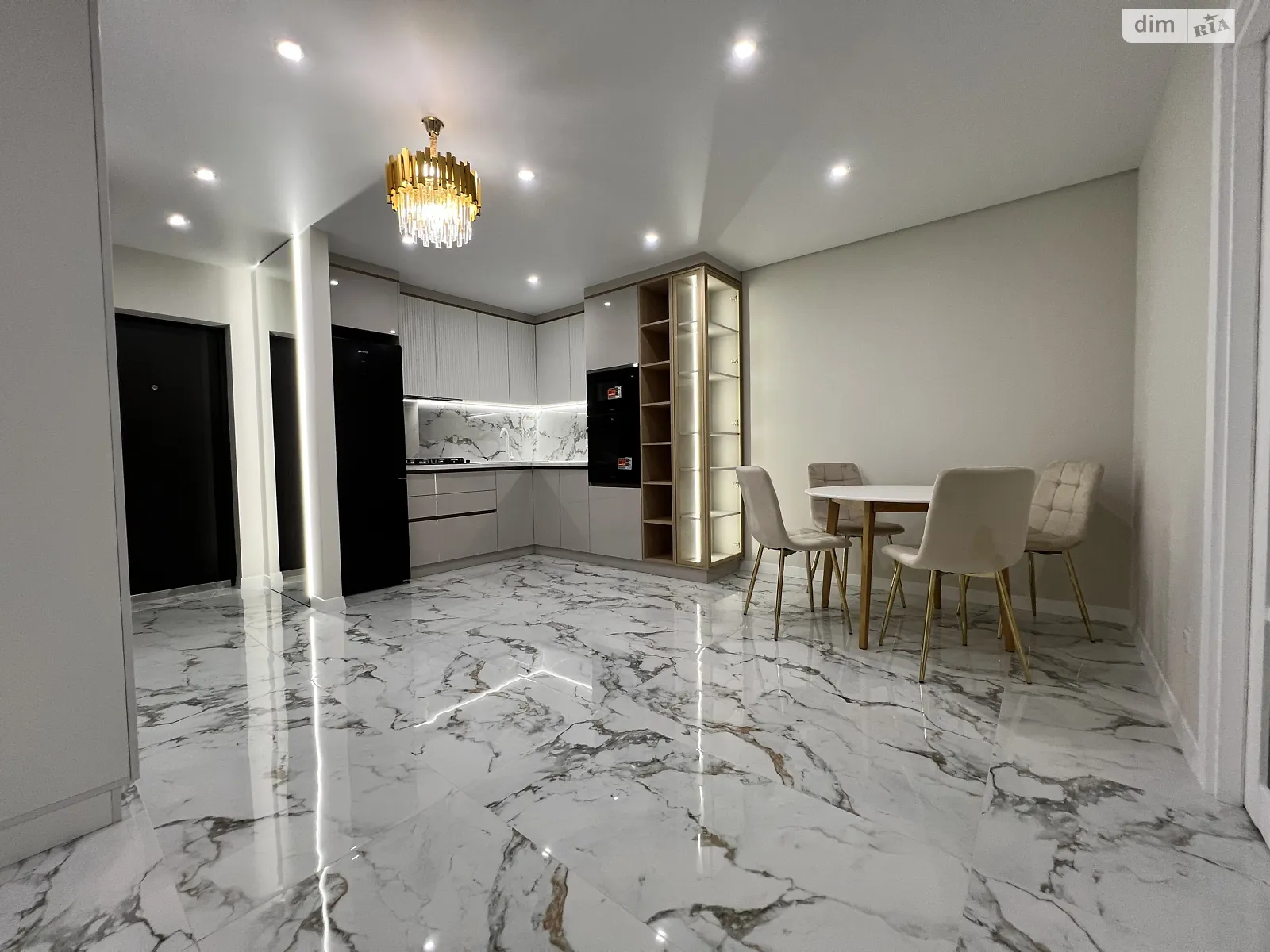 2-комнатная квартира 58.5 кв. м в Тернополе, ул. Смакулы - фото 1