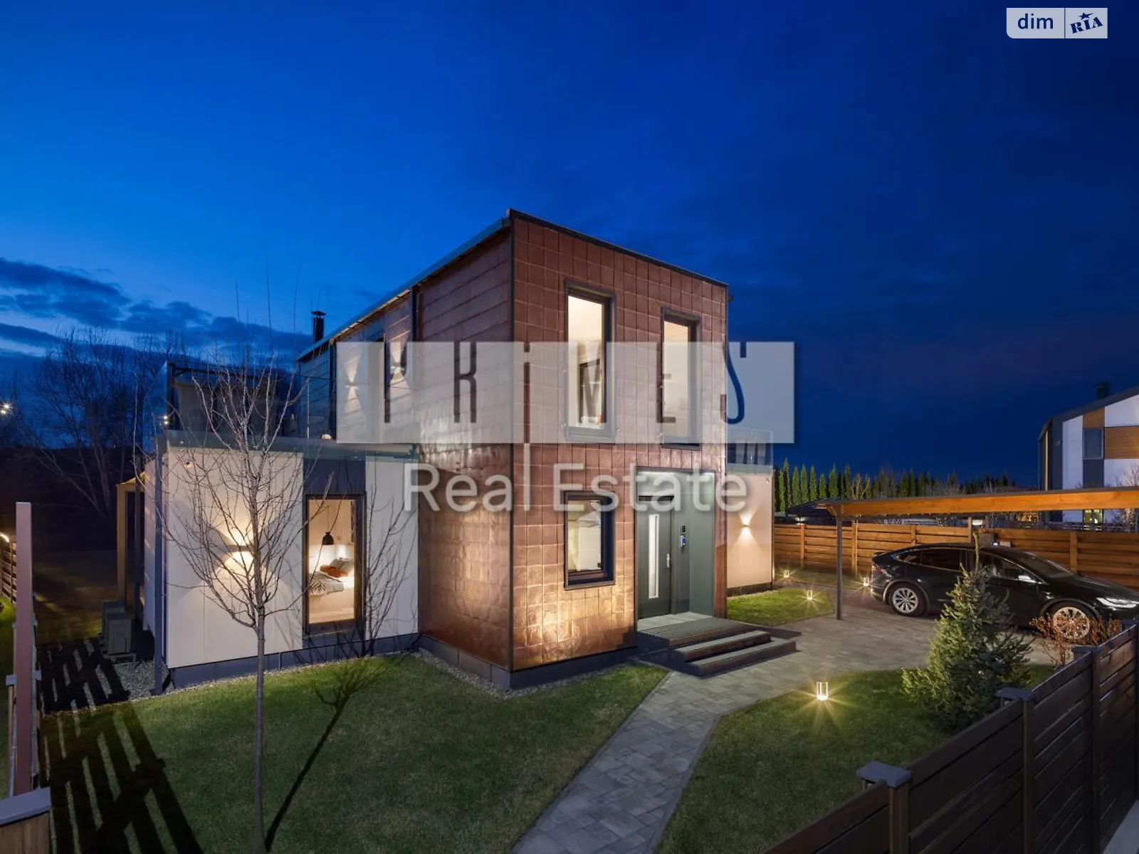 Продается дом на 2 этажа 150 кв. м с гаражом, цена: 494472 $ - фото 1