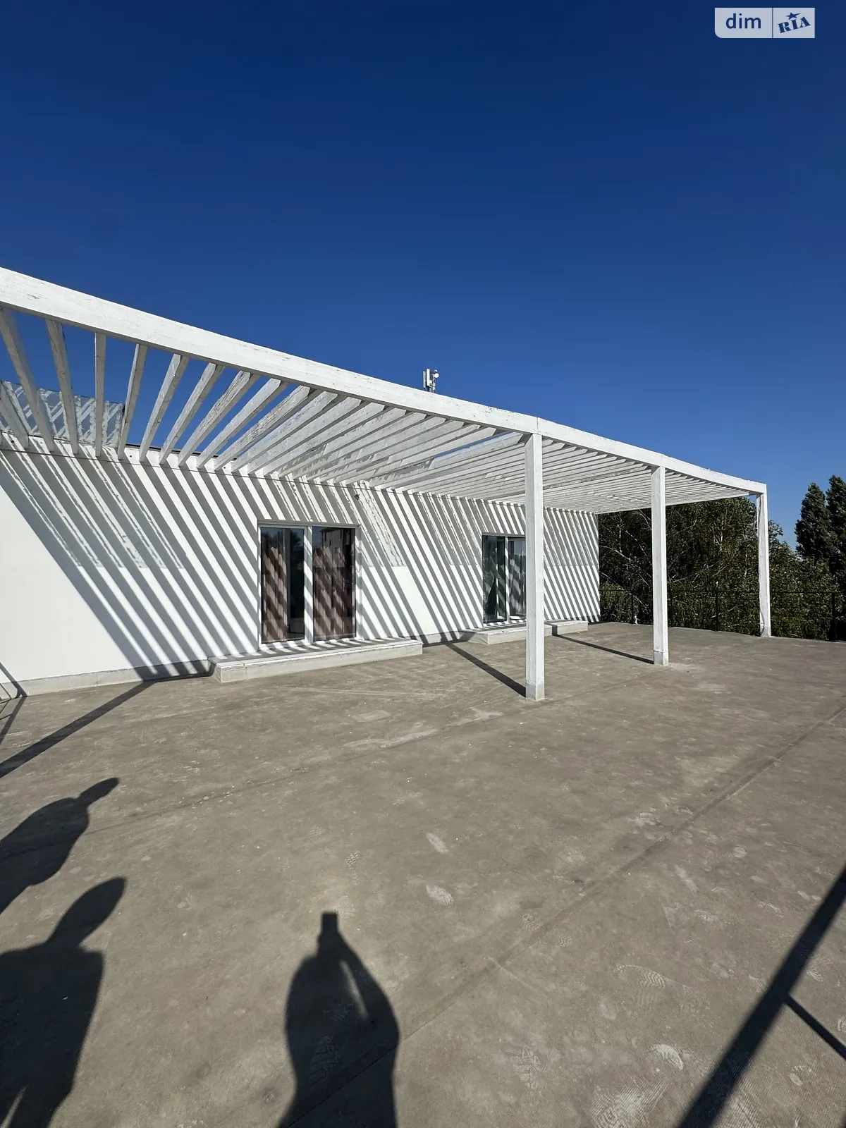 Продается дом на 3 этажа 400 кв. м с балконом, цена: 300000 $ - фото 1