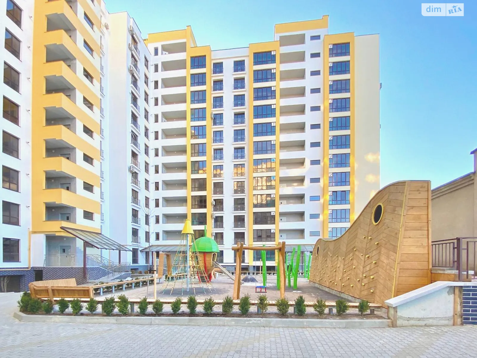 Продается 1-комнатная квартира 50 кв. м в Ивано-Франковске, ул. Ивасюка, 84 - фото 1