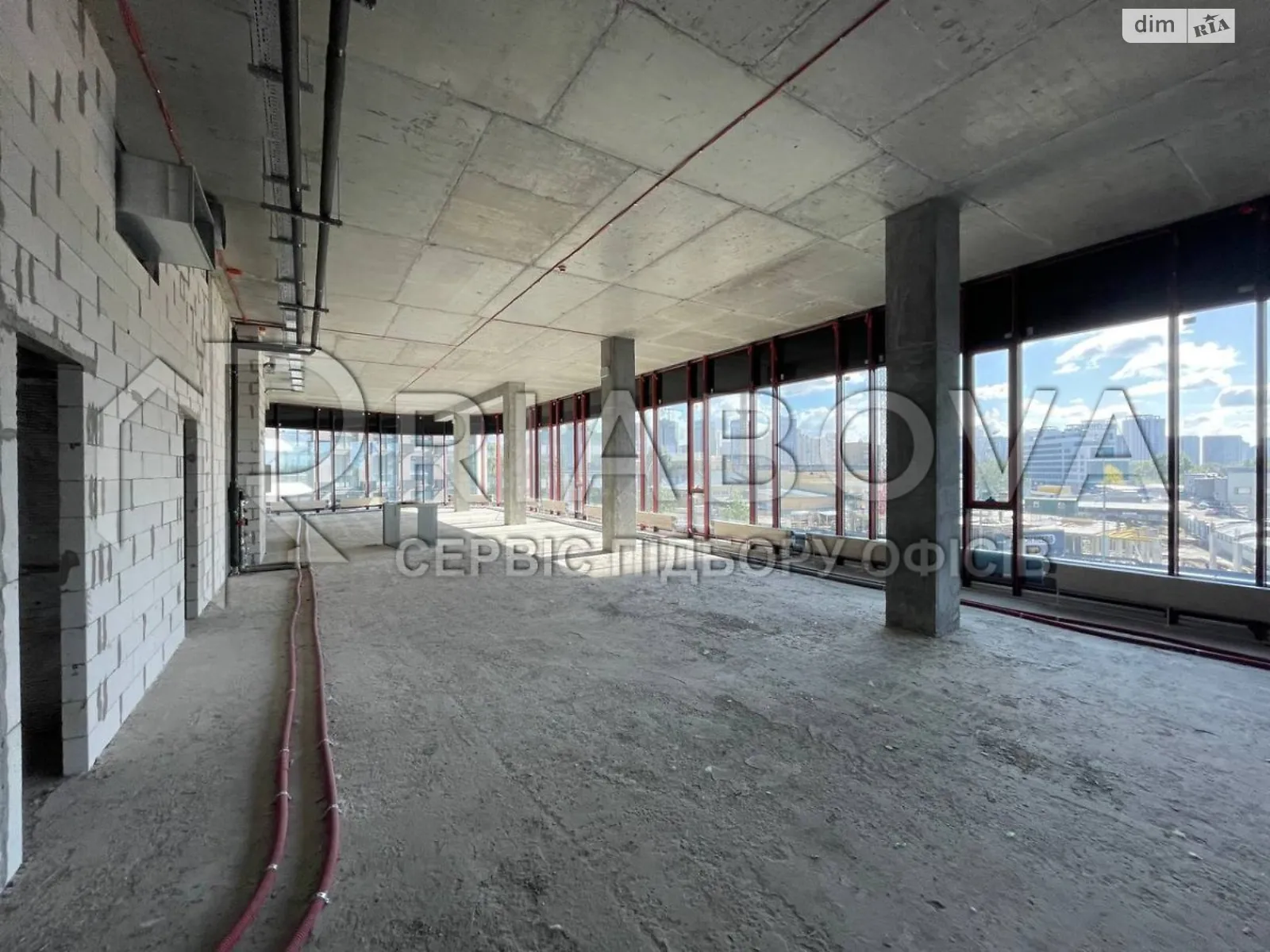 Сдается в аренду офис 821.76 кв. м в бизнес-центре, цена: 12326 $ - фото 1