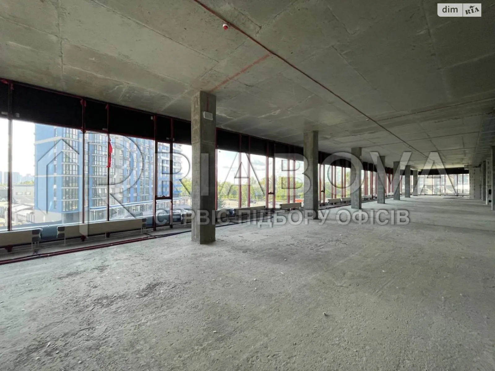 Сдается в аренду офис 2161.3 кв. м в бизнес-центре, цена: 32419 $ - фото 1