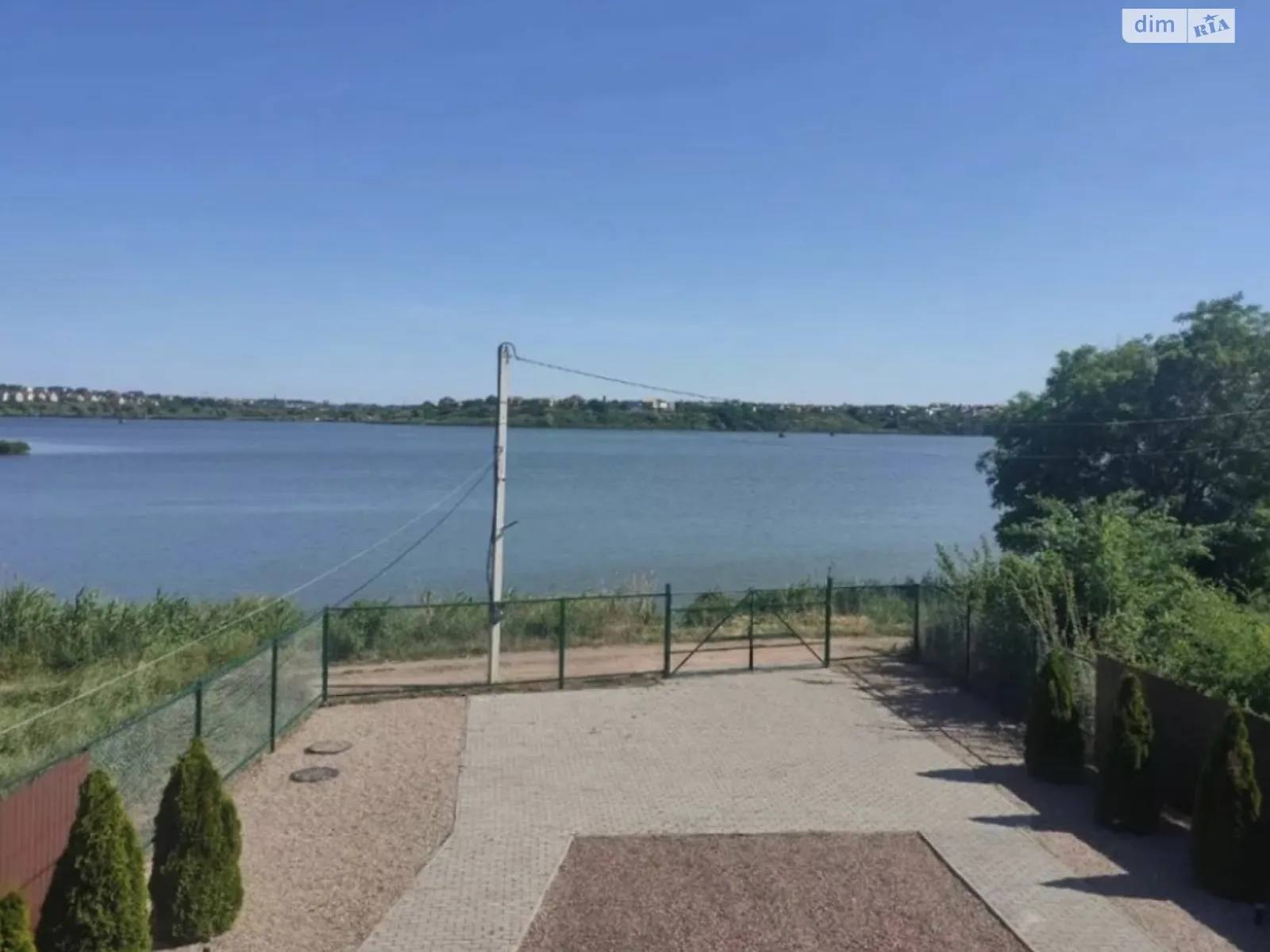 Продается дом на 2 этажа 170 кв. м с гаражом, цена: 114000 $ - фото 1