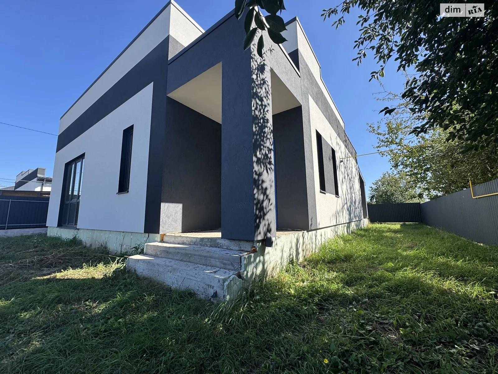 Продается одноэтажный дом 115 кв. м с террасой, цена: 130000 $ - фото 1