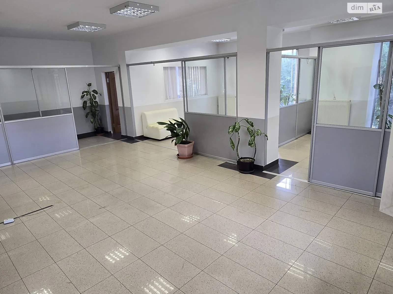 Здається в оренду офіс 100 кв. м в бізнес-центрі, цена: 30000 грн - фото 1