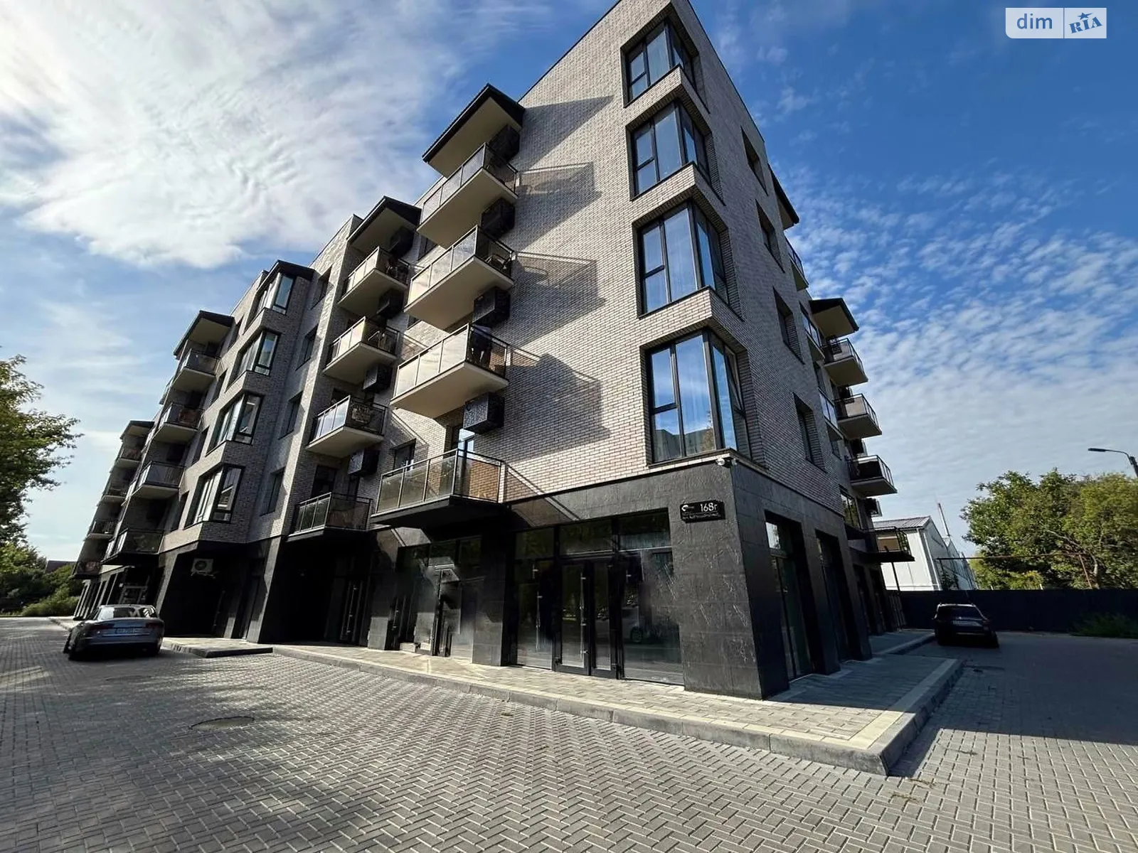 Сдается в аренду офис 72.5 кв. м в бизнес-центре, цена: 725 $ - фото 1
