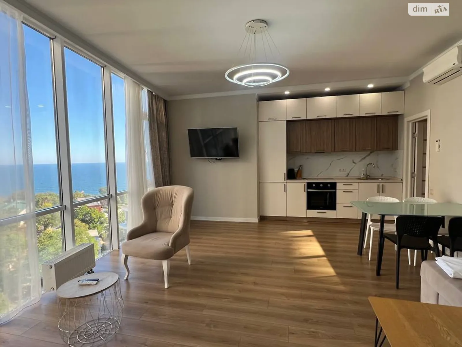 Здається в оренду 2-кімнатна квартира 120 кв. м у Одесі, плато Аркадійське(Гагарінське), 5/2 - фото 1