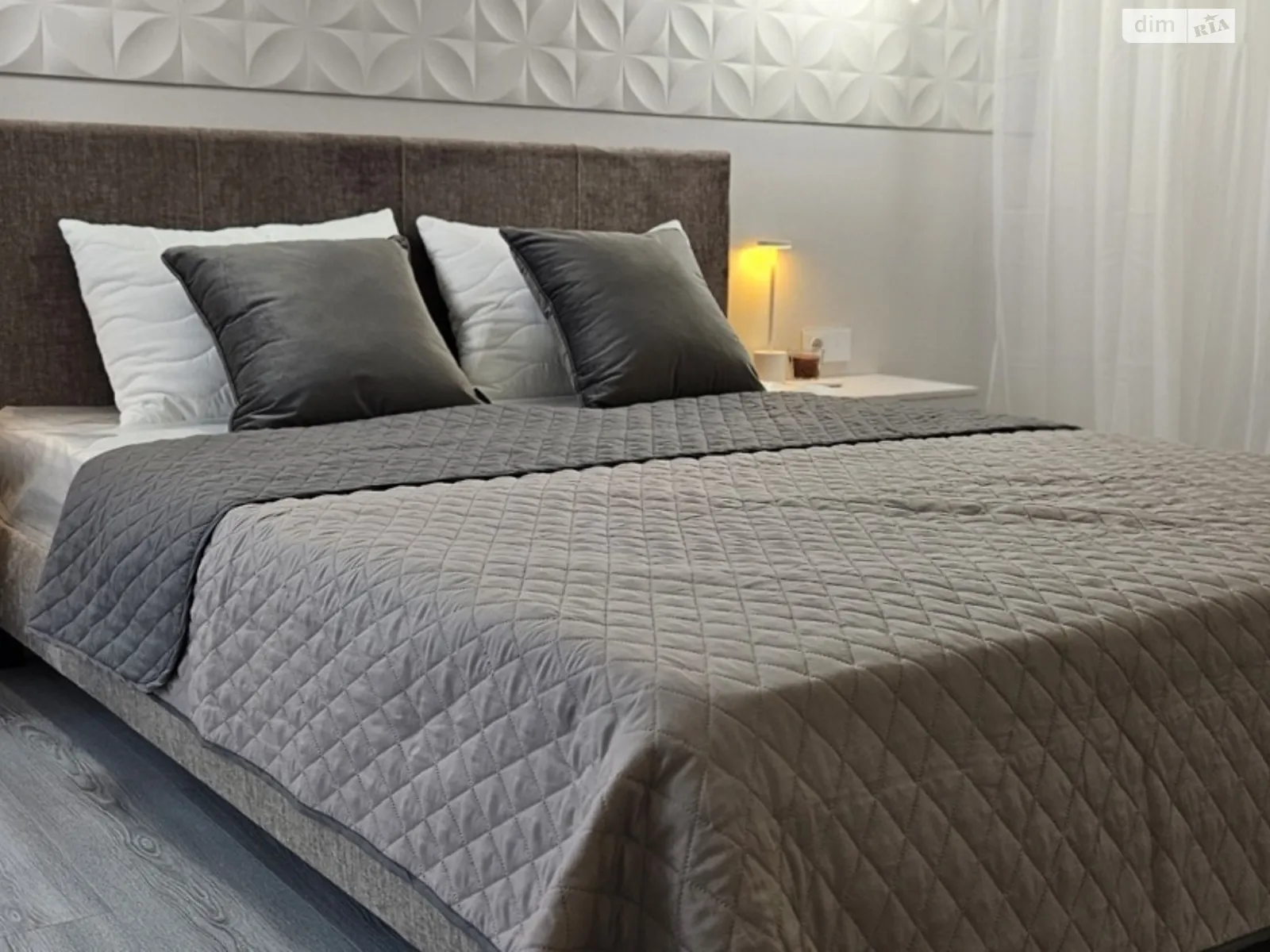 Продається 1-кімнатна квартира 41 кв. м у Ірпені, вул. Миколи Сингаївського(Новооскольська) - фото 1