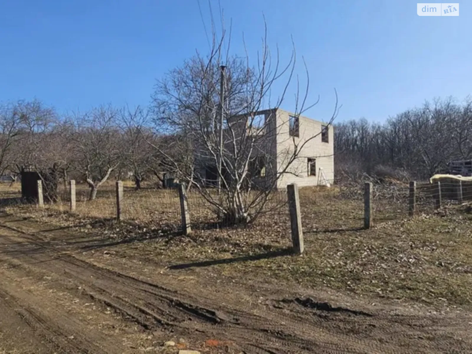 Продается дом на 2 этажа 100 кв. м с подвалом, цена: 5000 $ - фото 1