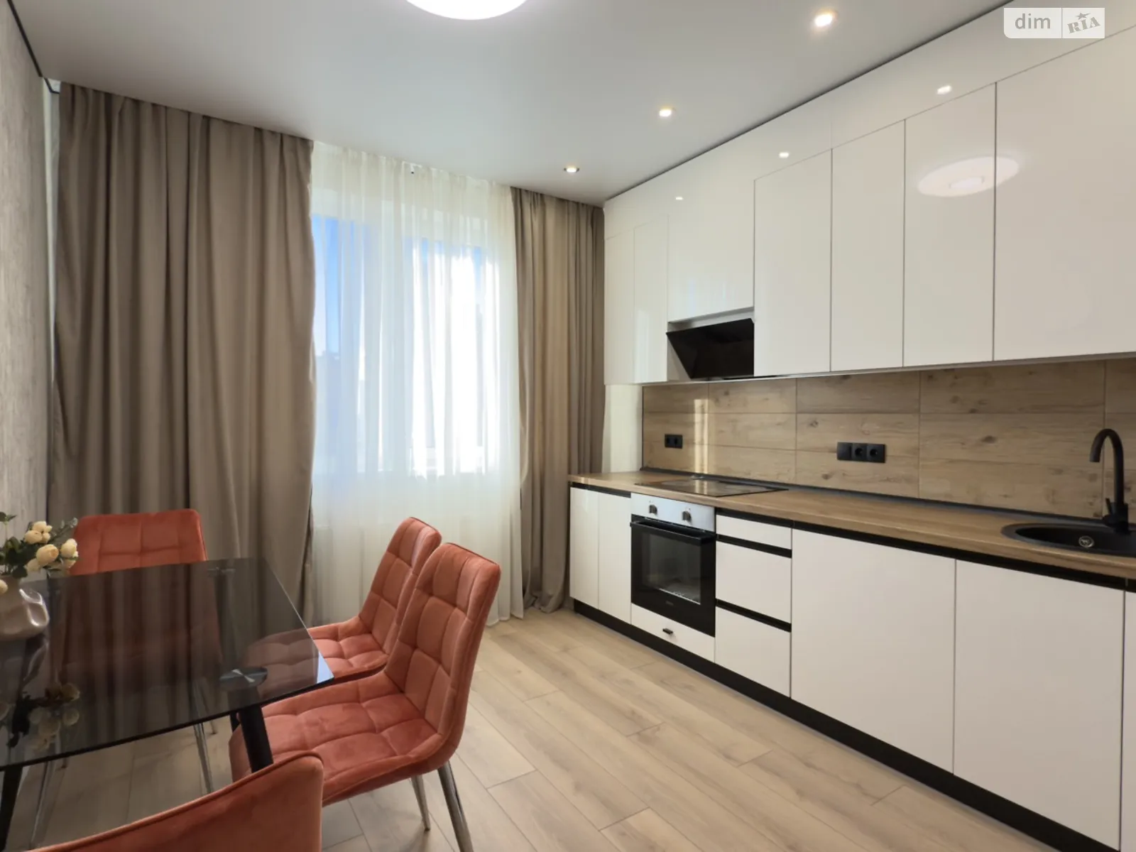 Продается 2-комнатная квартира 60 кв. м в Лиманке, ул. Жемчужная, 8 - фото 1