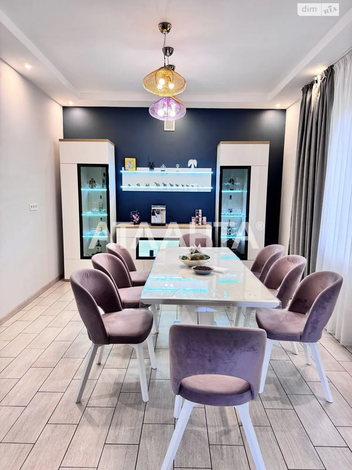 Продается дом на 2 этажа 185 кв. м с мебелью, цена: 135000 $ - фото 1