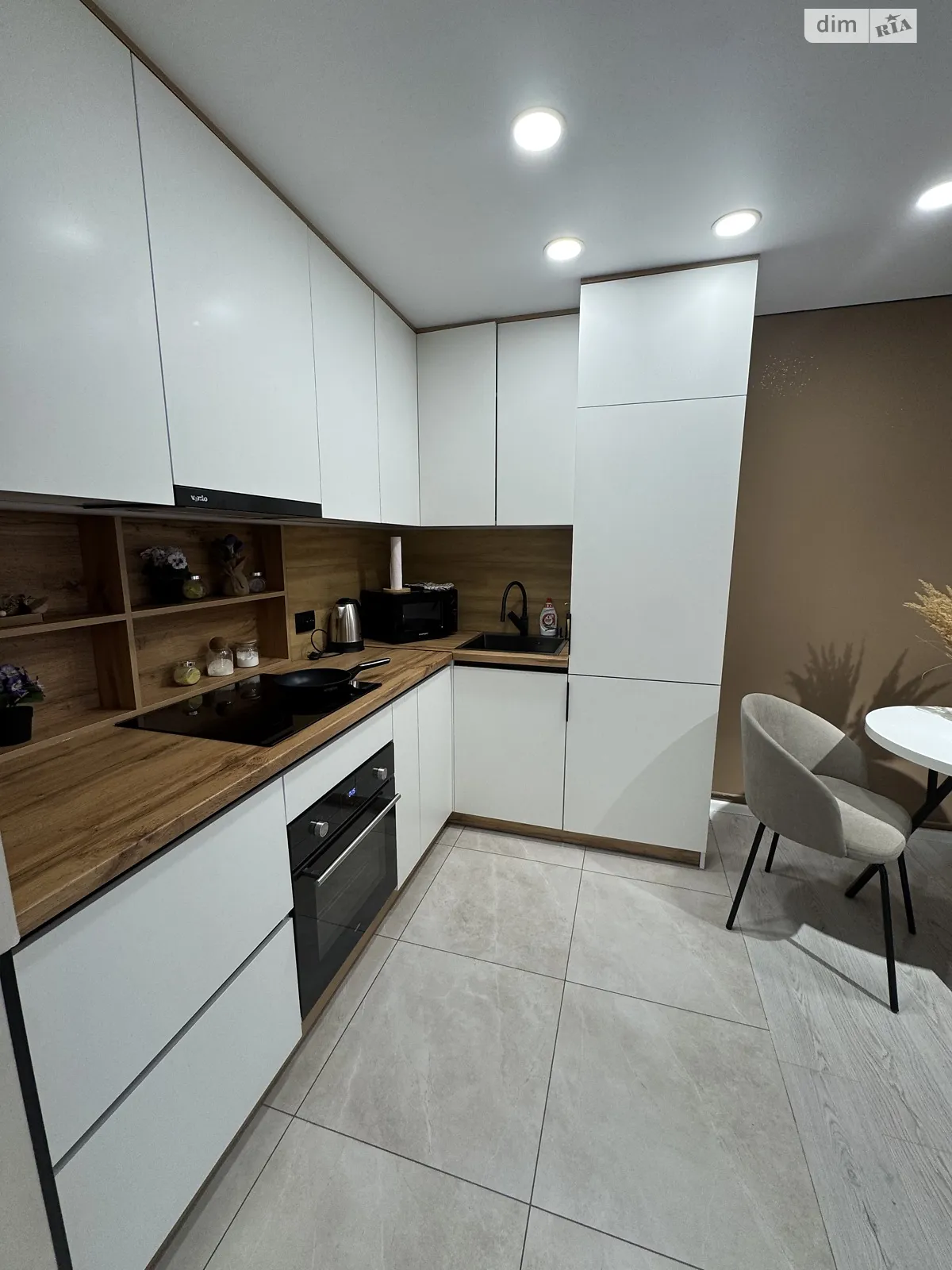 2-комнатная квартира 56 кв. м в Тернополе, ул. Смакулы, 8 - фото 1