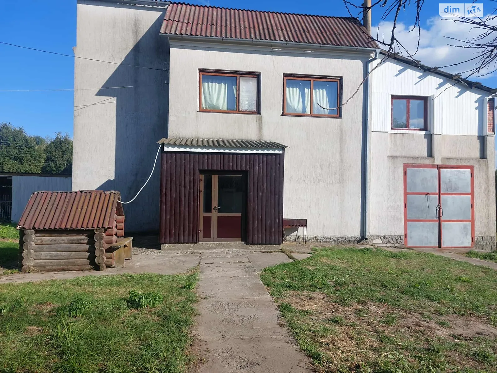 Продается дом на 3 этажа 280 кв. м с садом, цена: 55000 $ - фото 1