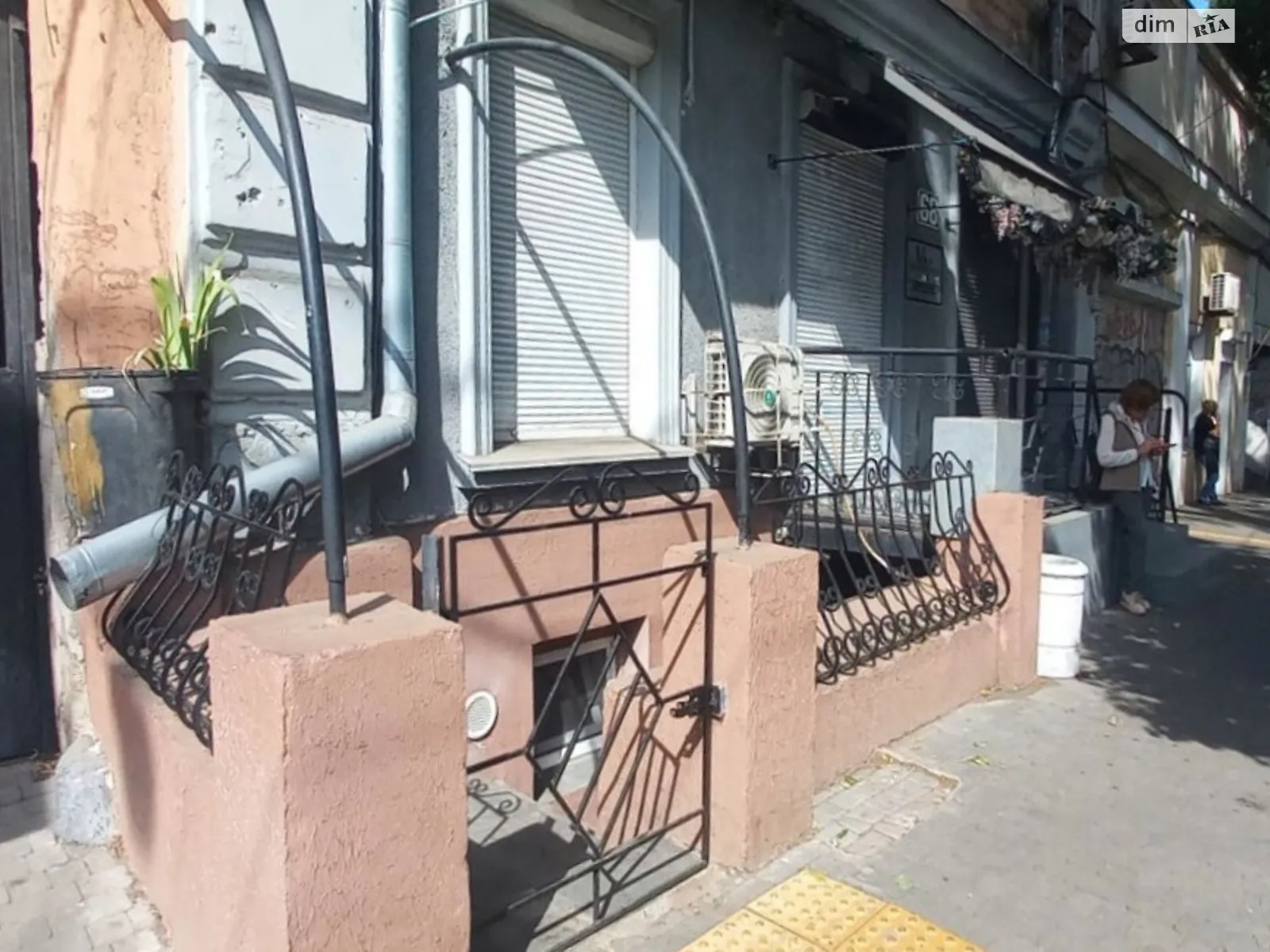 Продается офис 24.5 кв. м в бизнес-центре, цена: 25500 $ - фото 1