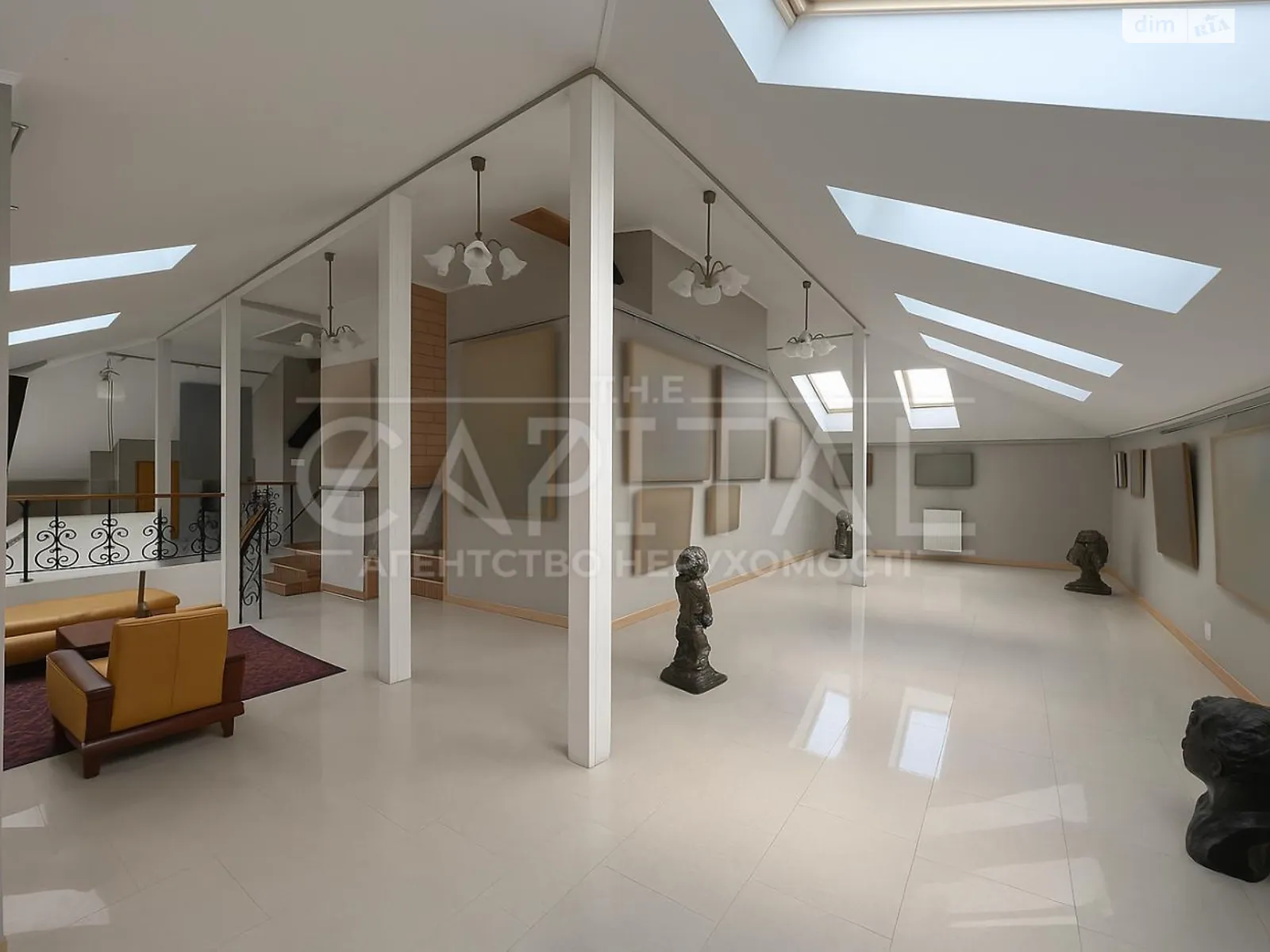 Продается дом на 3 этажа 813.2 кв. м с мансардой, цена: 700000 $ - фото 1