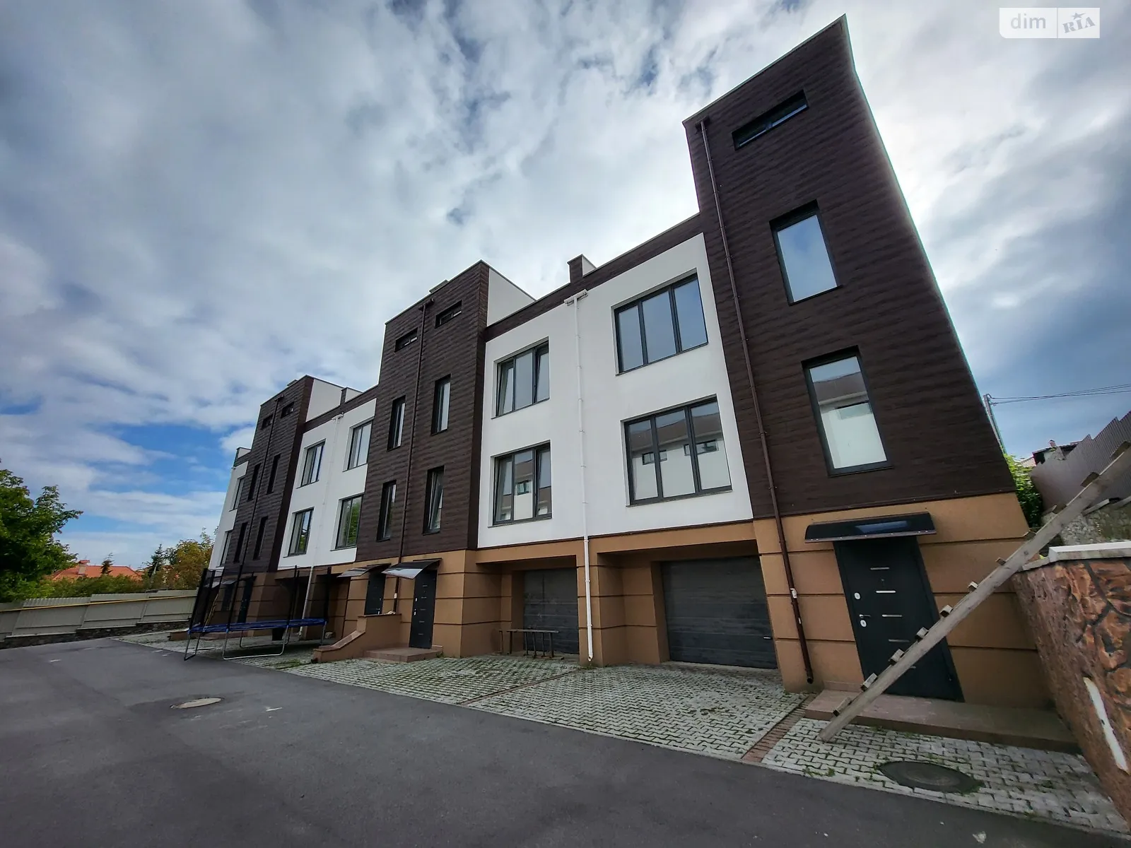ул. Синеводская(Маяковского) Старый город Винница ЖК Sunny Village, цена: 141000 $ - фото 1
