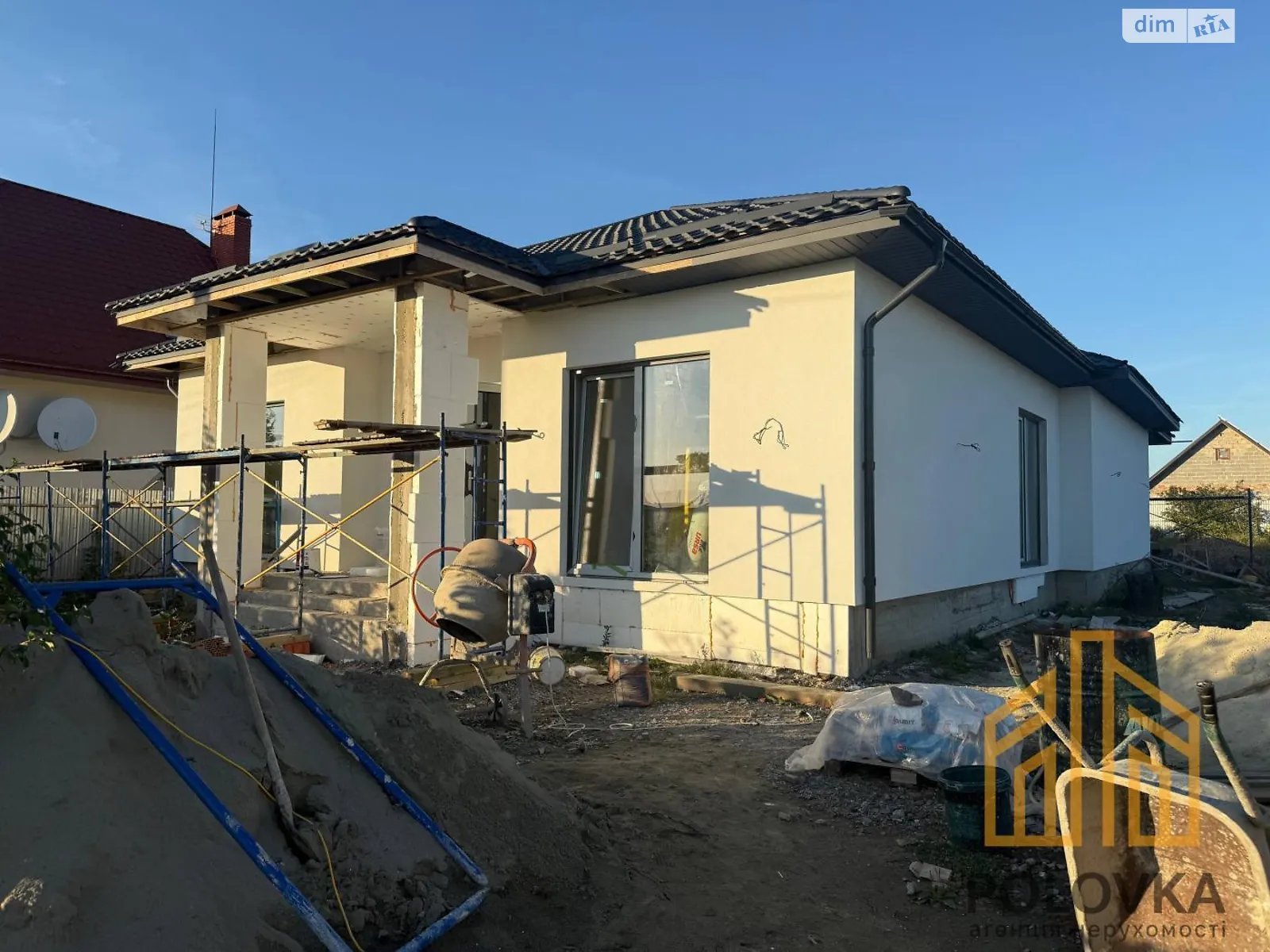 Продается одноэтажный дом 207 кв. м с мансардой, цена: 180000 $ - фото 1